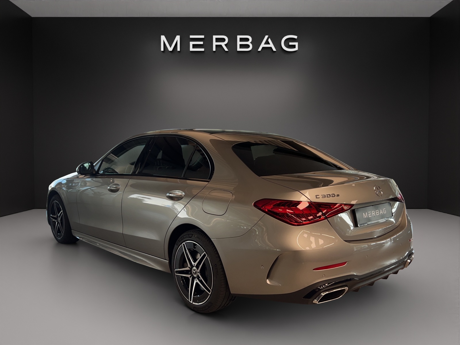 MERCEDES-BENZ C 300e 4 Matic-image-3