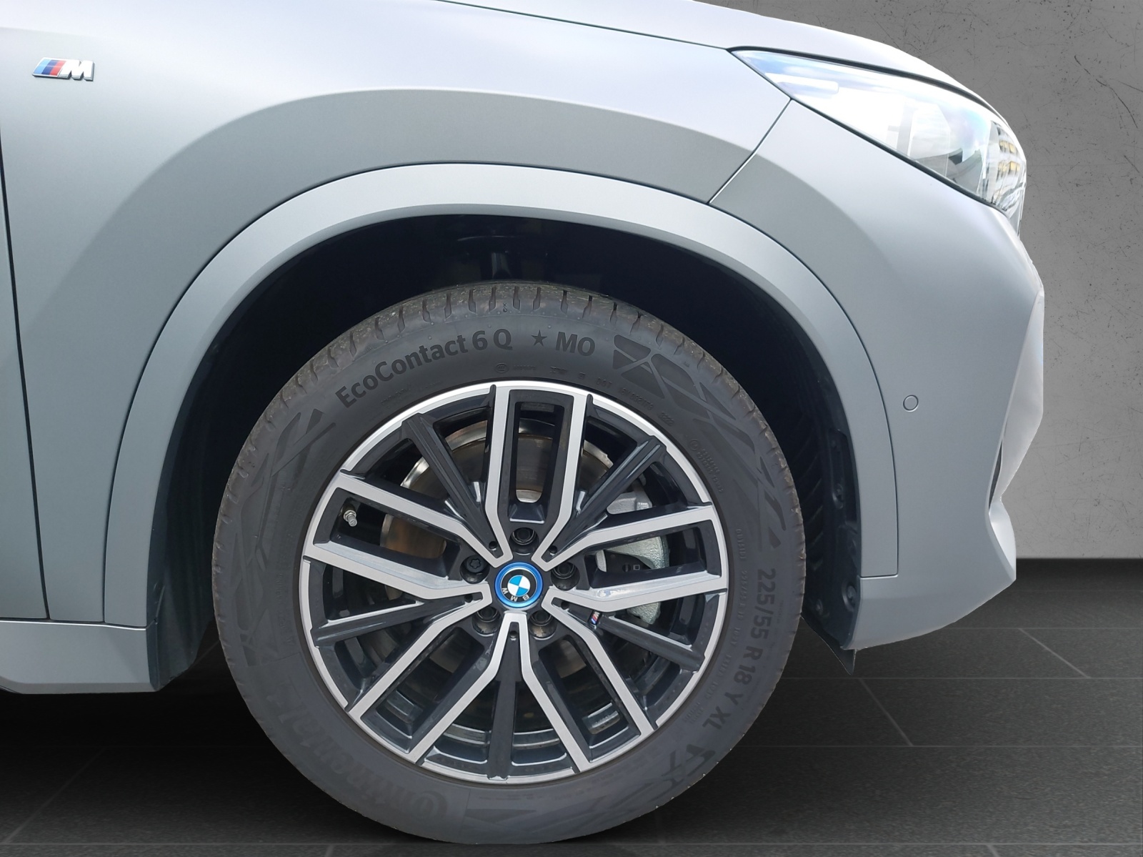 BMW iX1 xDrive 30 M Sport-image-10