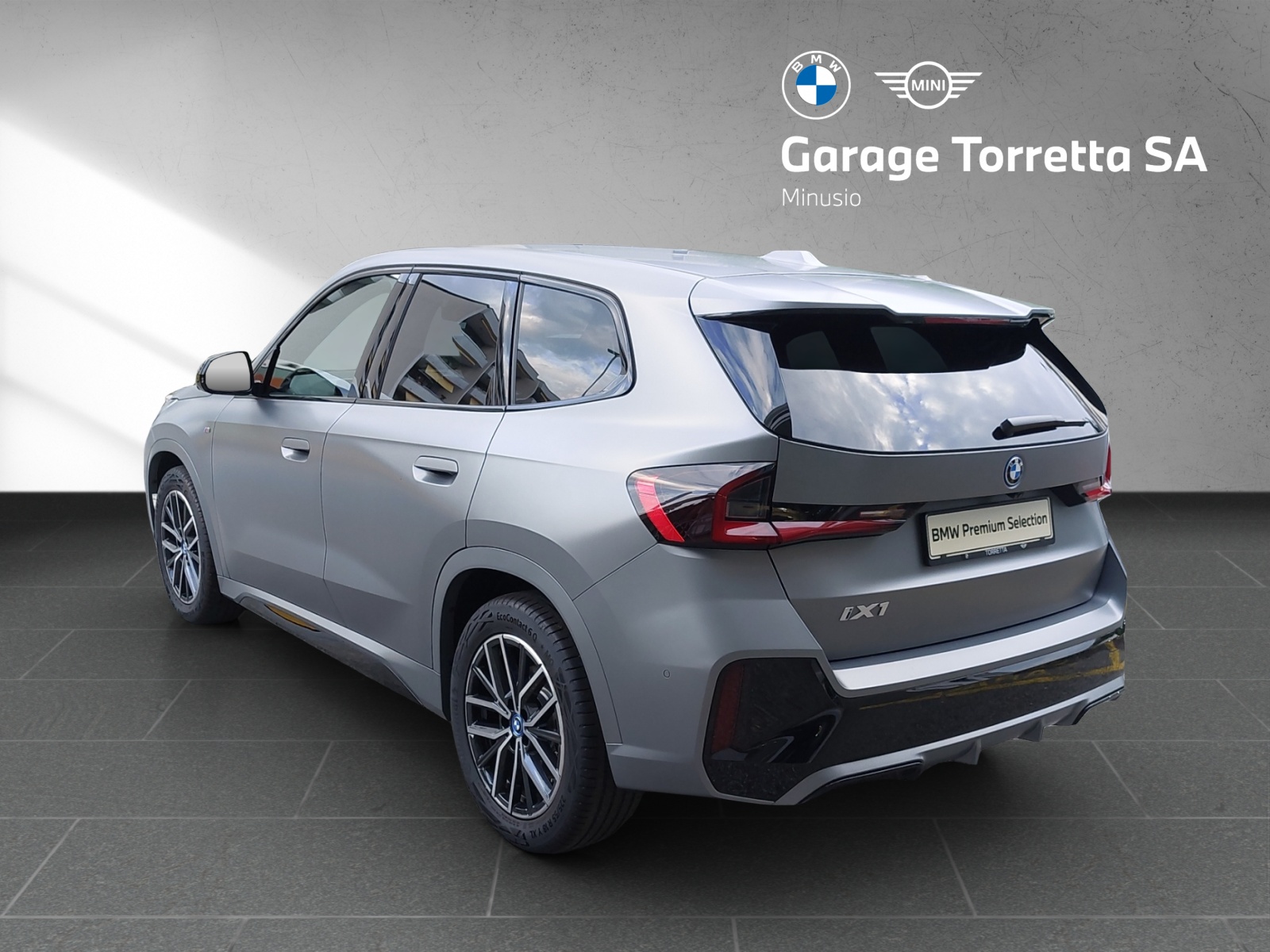 BMW iX1 xDrive 30 M Sport-image-3