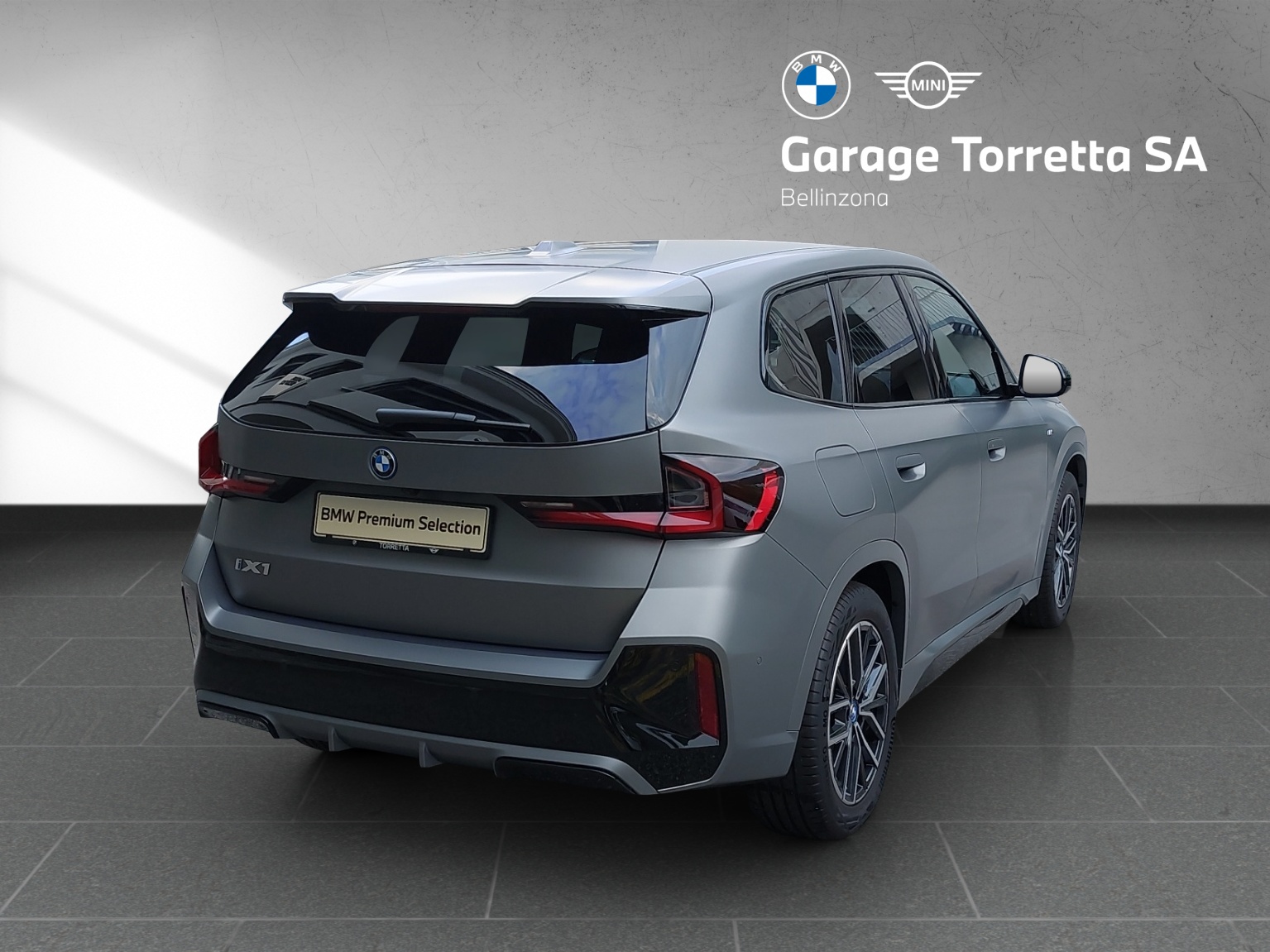BMW iX1 xDrive 30 M Sport-image-5