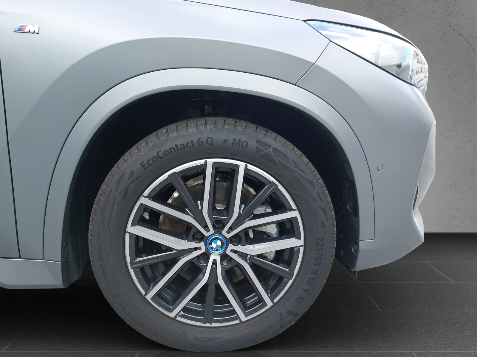 BMW iX1 xDrive 30 M Sport-image-10