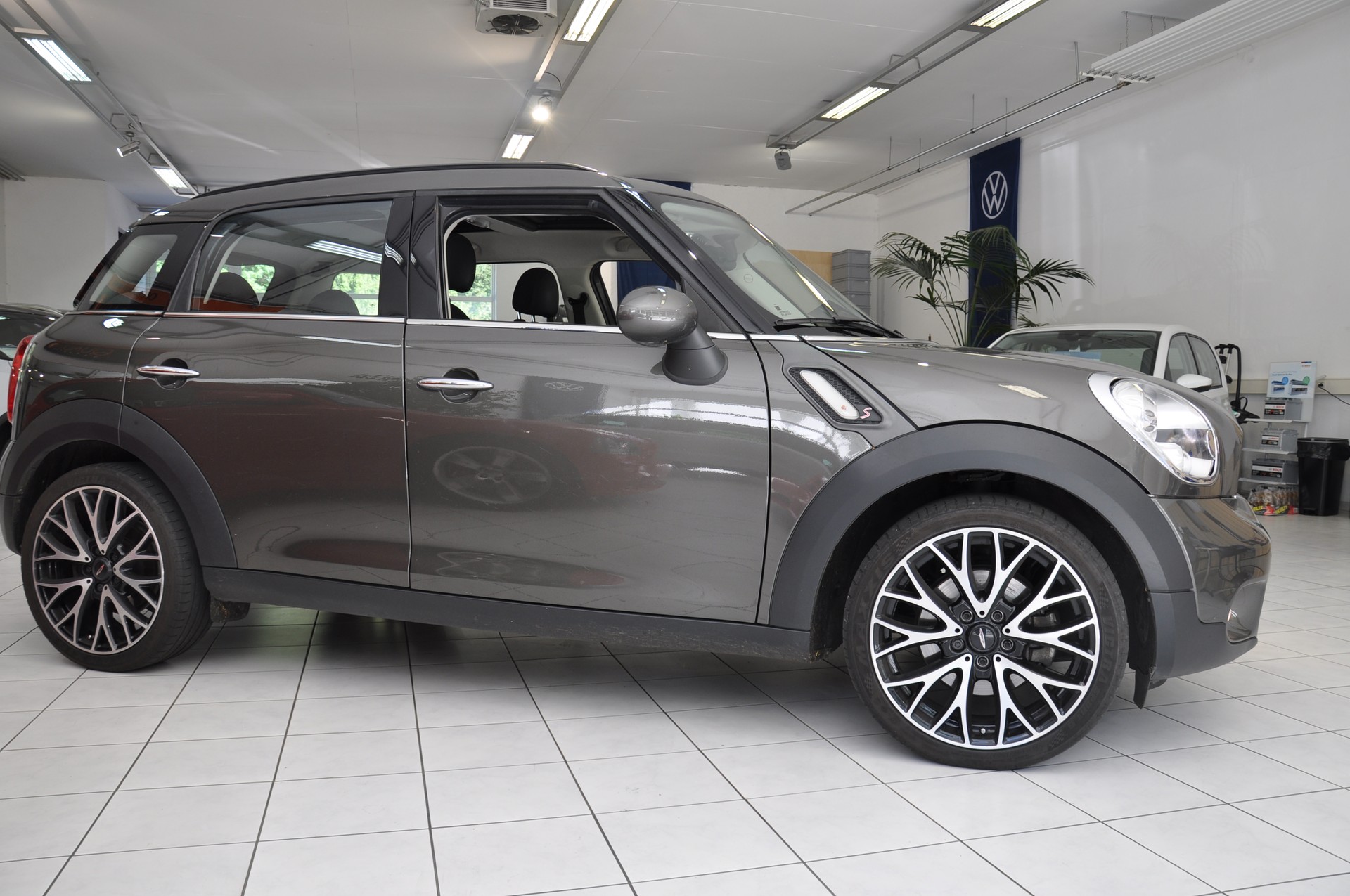 MINI Mini Countryman Cooper S ALL4-image-2
