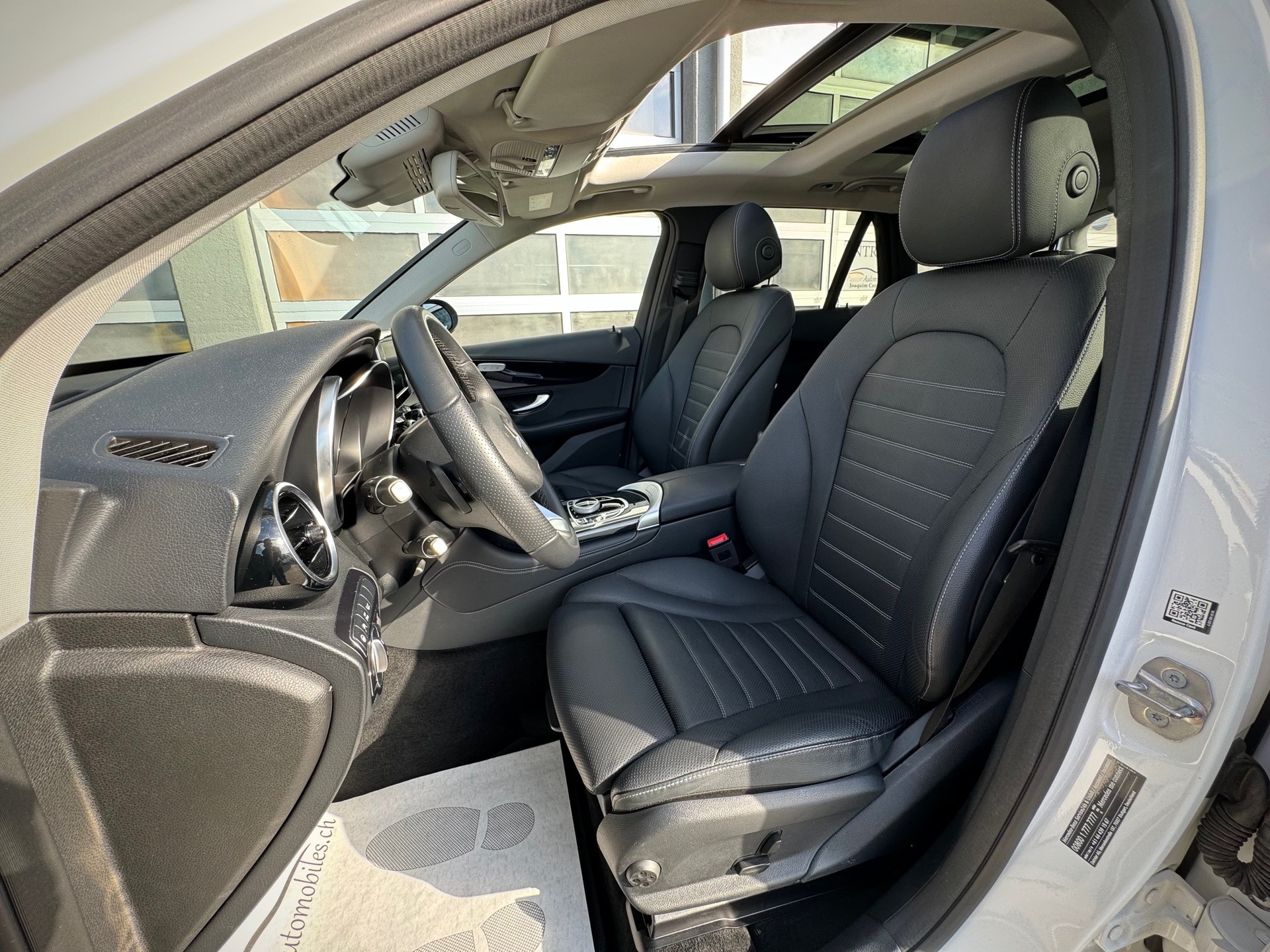 MERCEDES-BENZ GLC 350 d Exclusive 4Matic 9G-Tronic - Véhicule Suisse (CH)-image-5
