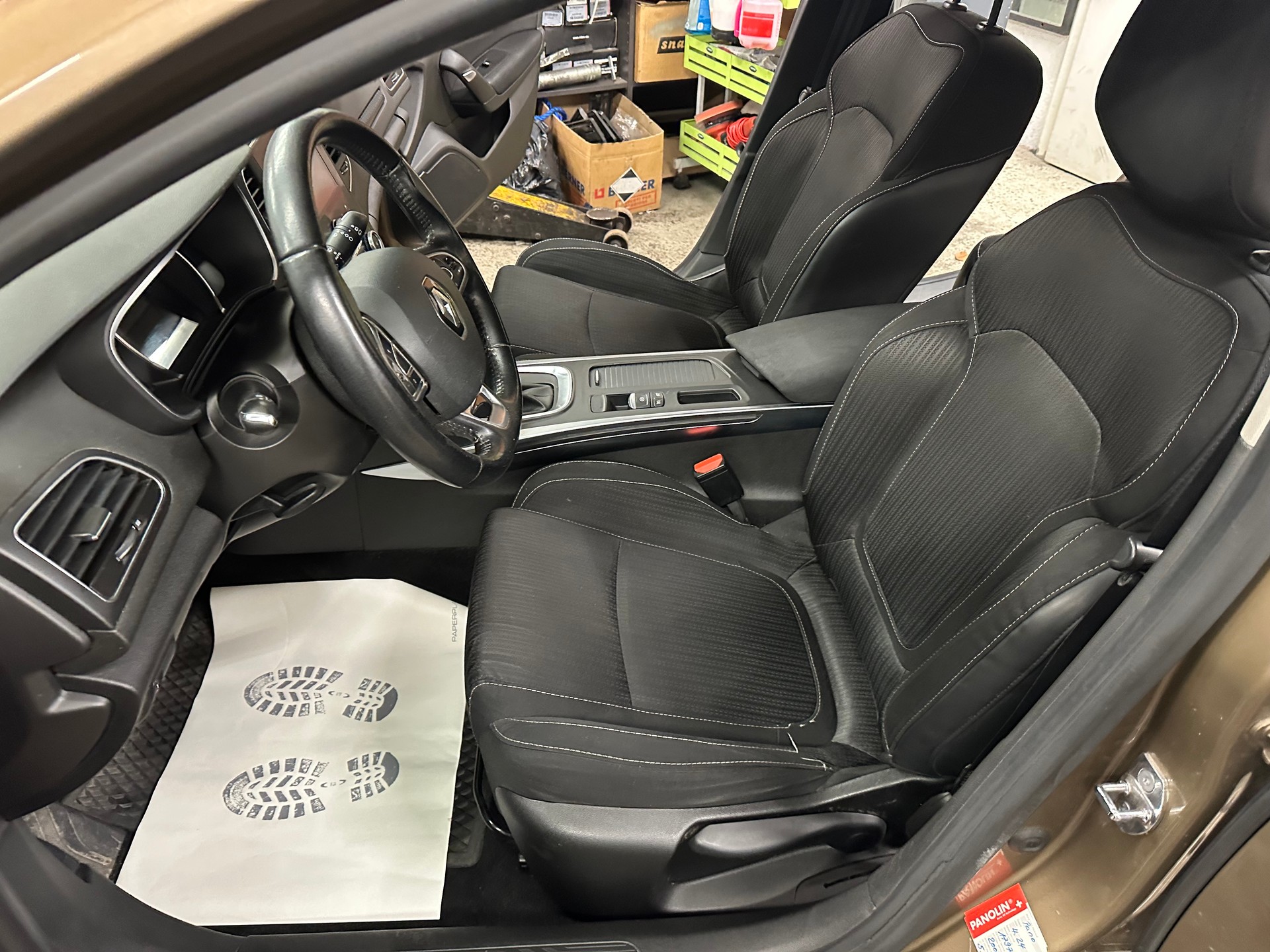 RENAULT Mégane Grandtour 1.2 16V Turbo Bose EDC-image-14