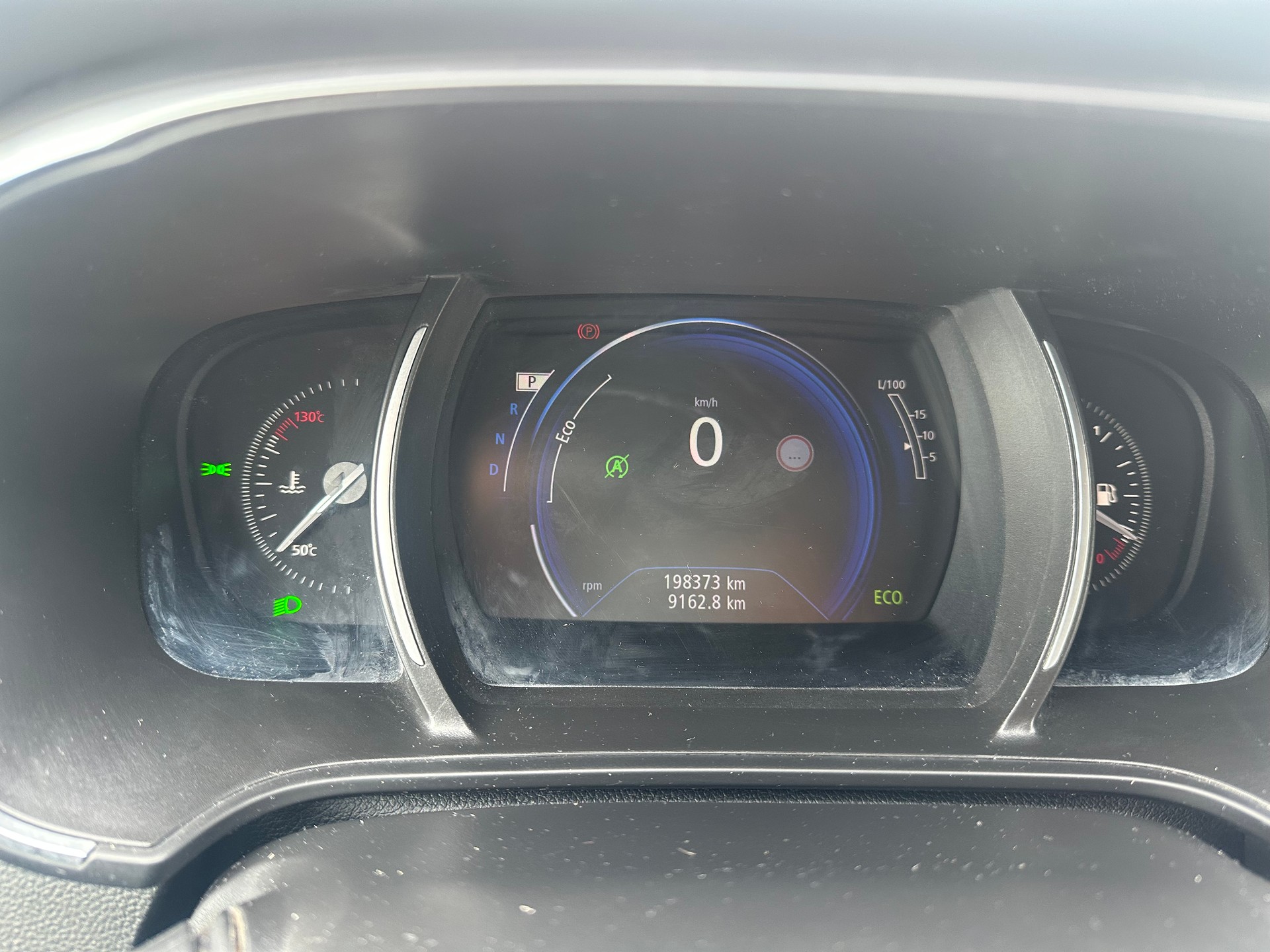 RENAULT Mégane Grandtour 1.2 16V Turbo Bose EDC-image-7