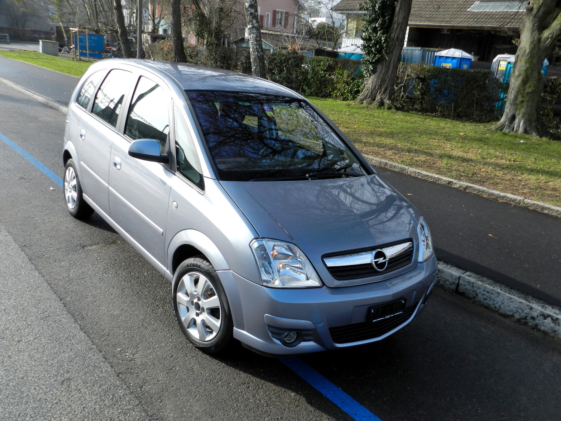 OPEL Meriva 1.8i 16V Cosmo-image-8