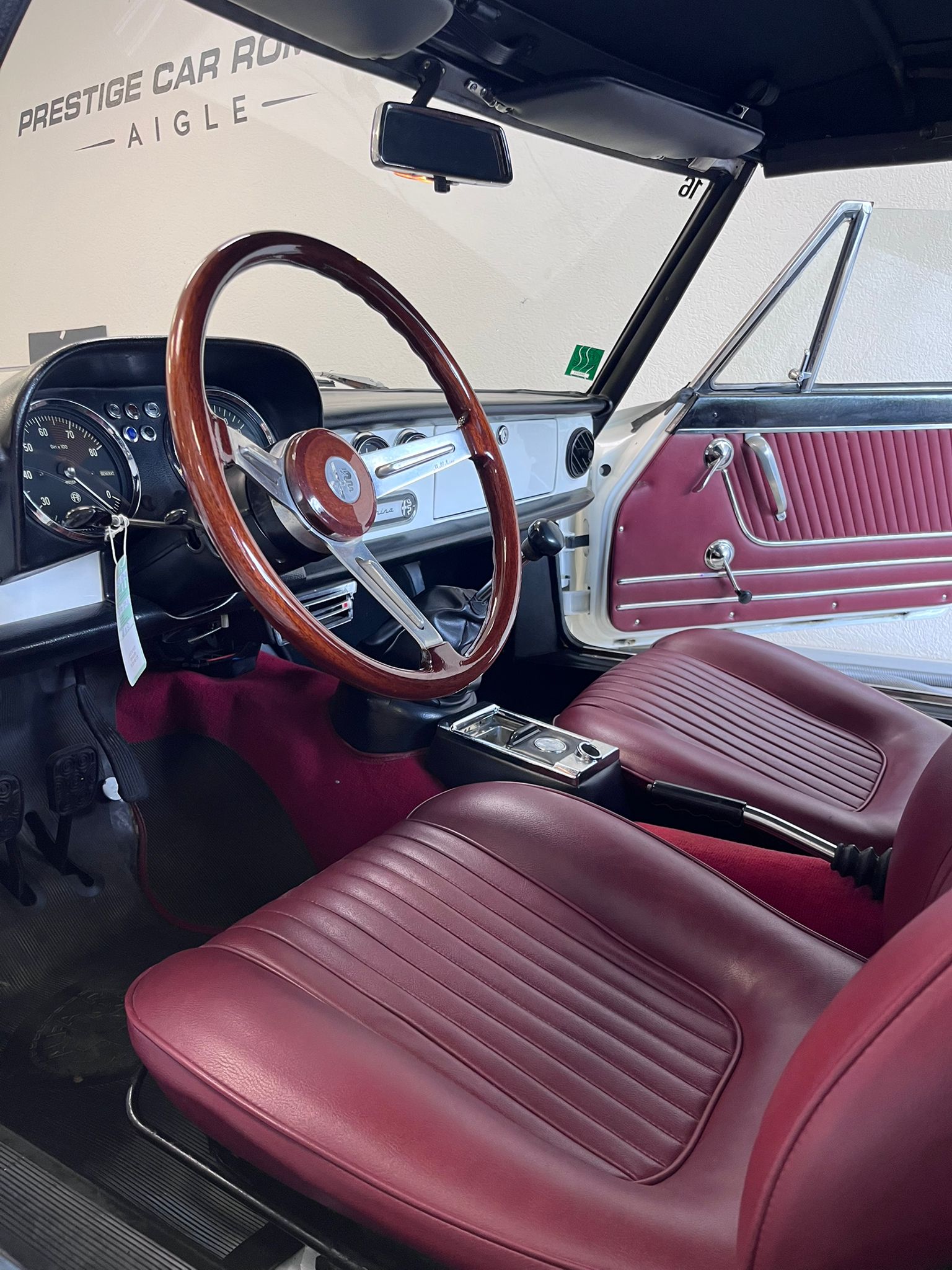 ALFA ROMEO SPIDER Duetto Osso di Seppia-image-3