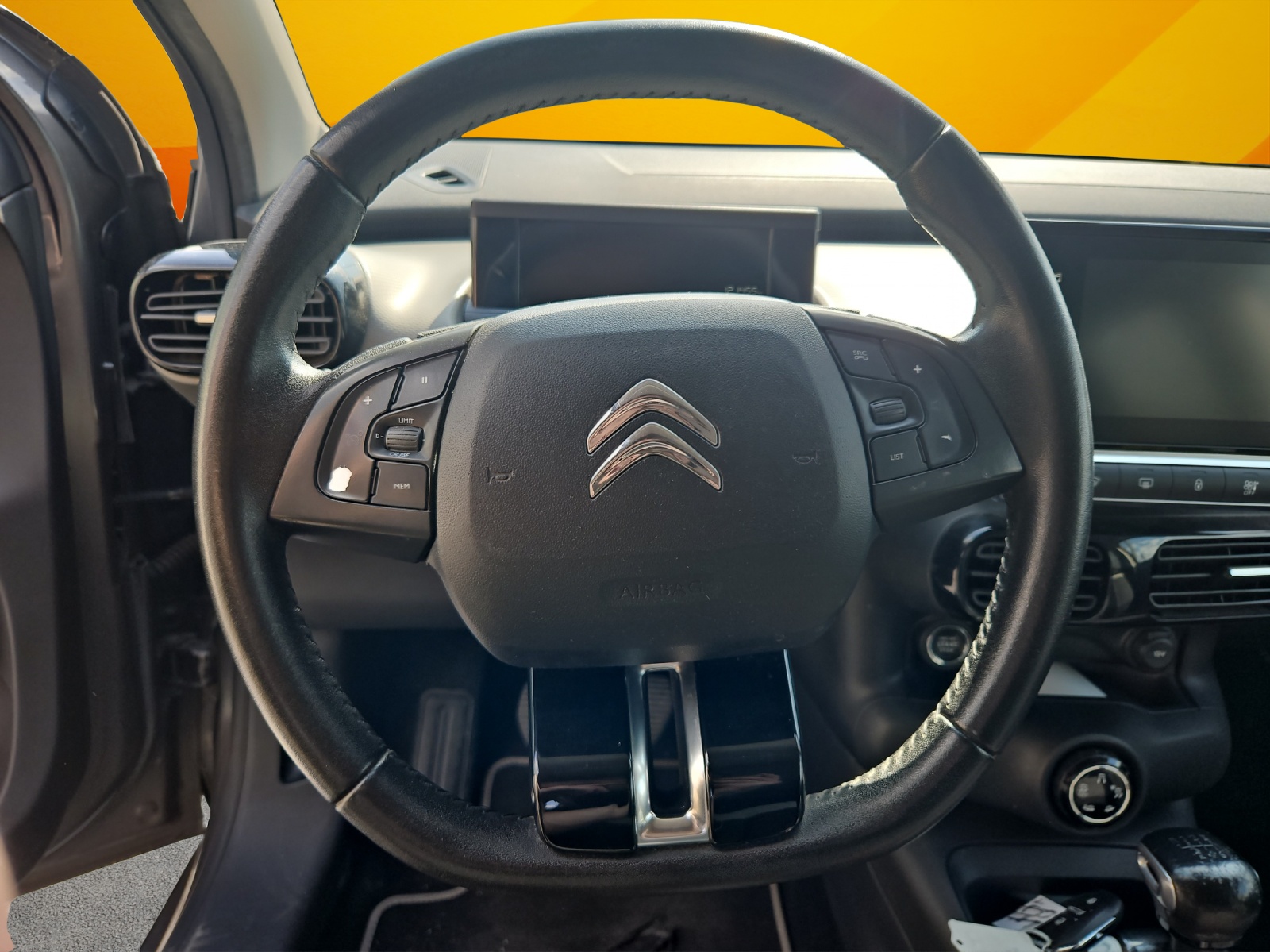 CITROEN C4 Cactus 1.2 Pure Tech Shine-image-10