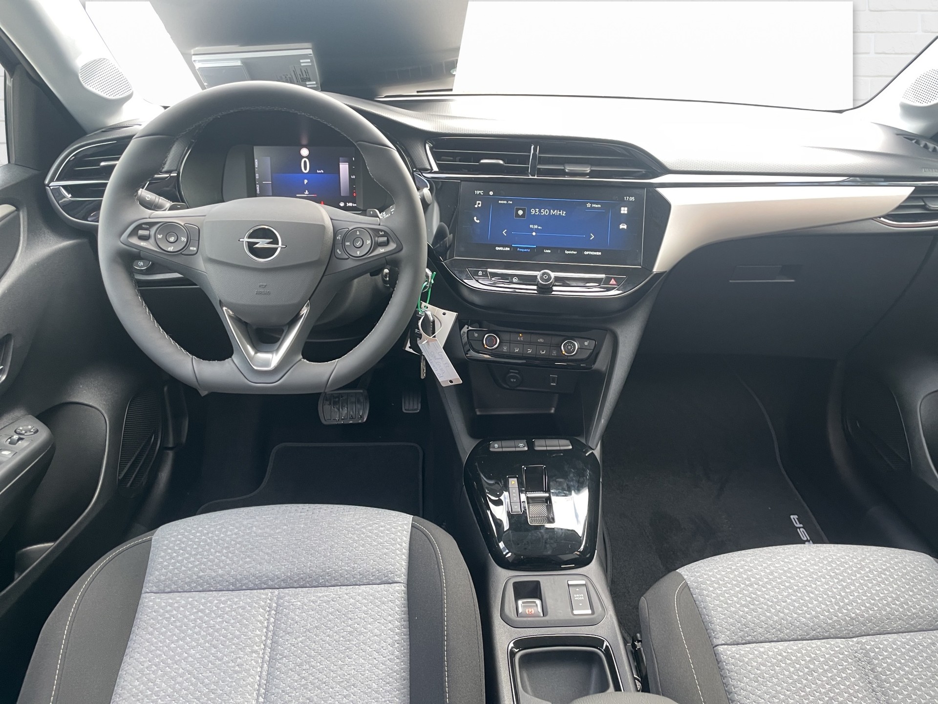 OPEL Corsa 1.2 T Hybrid Edition-image-6