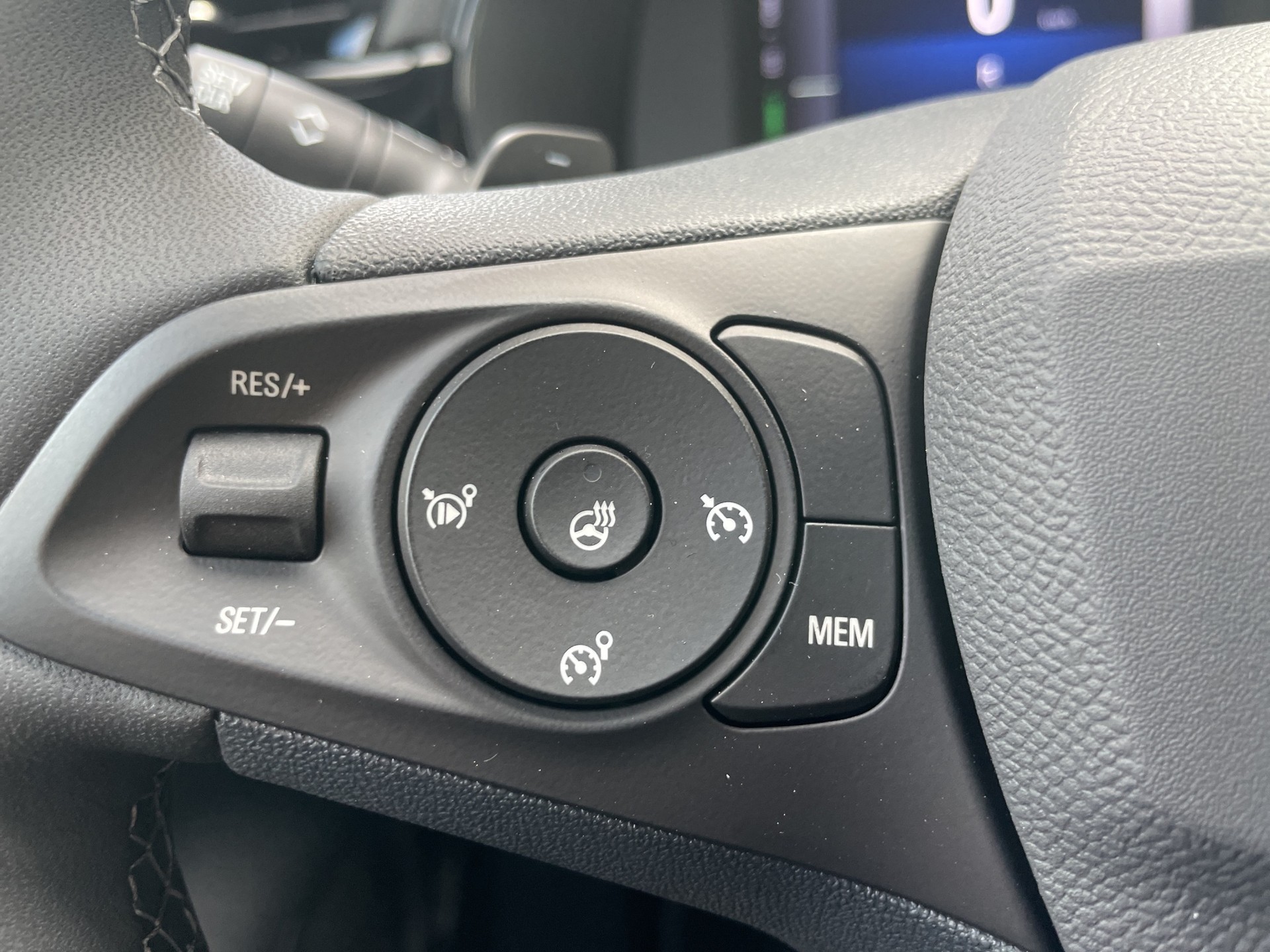 OPEL Corsa 1.2 T Hybrid Edition-image-9