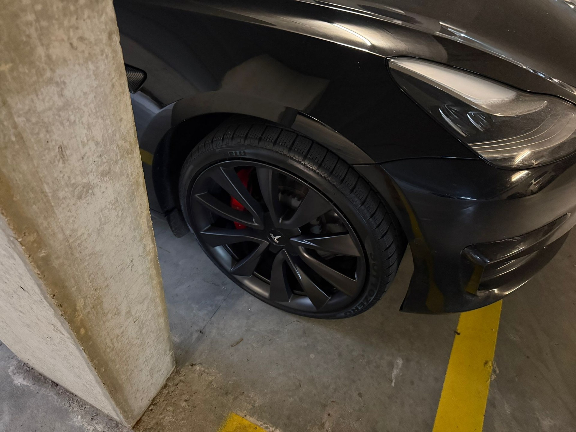 TESLA Model 3 Performance Dual Motor AWD-image-16