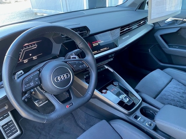 AUDI RS3 Sportback 2.5 TFSI quattro S-Tronic-image-6