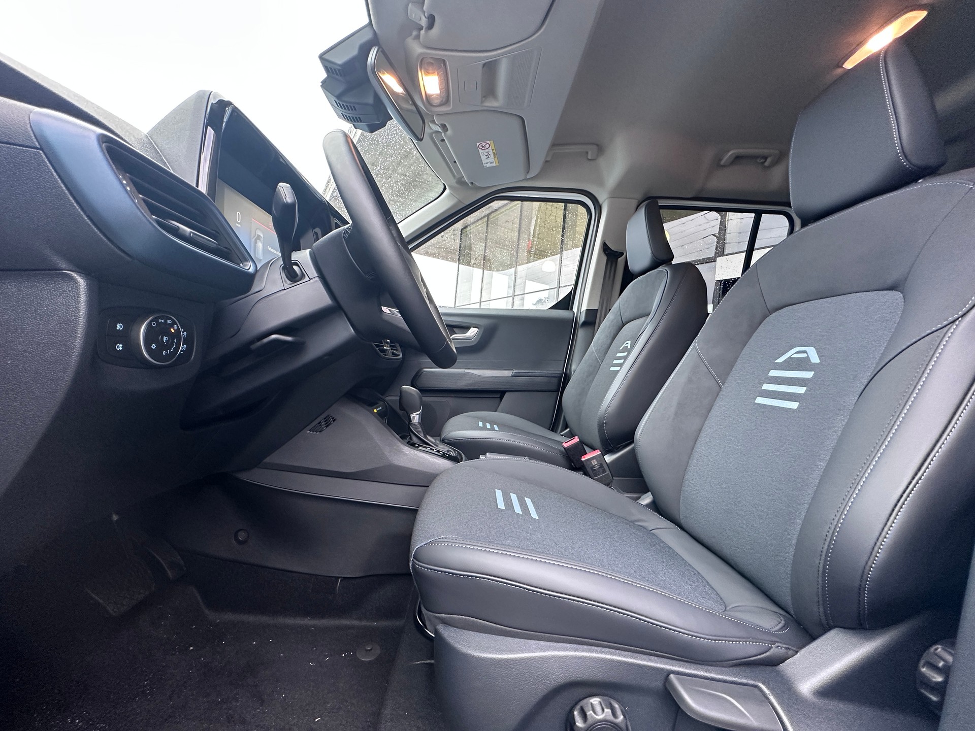 FORD Tourneo Courier 1.0 EcoBoost Active Automat-image-6