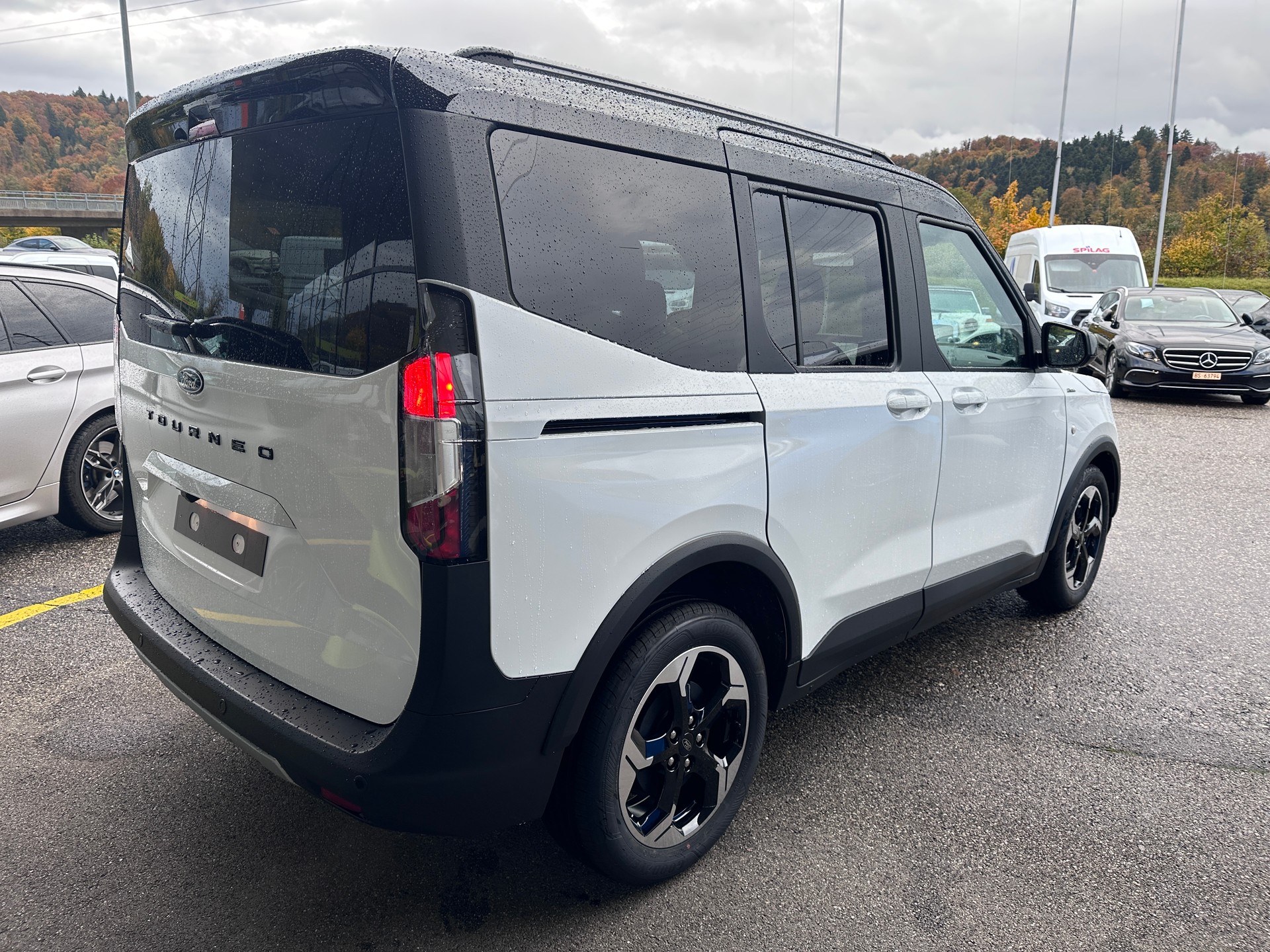 FORD Tourneo Courier 1.0 EcoBoost Active Automat-image-5