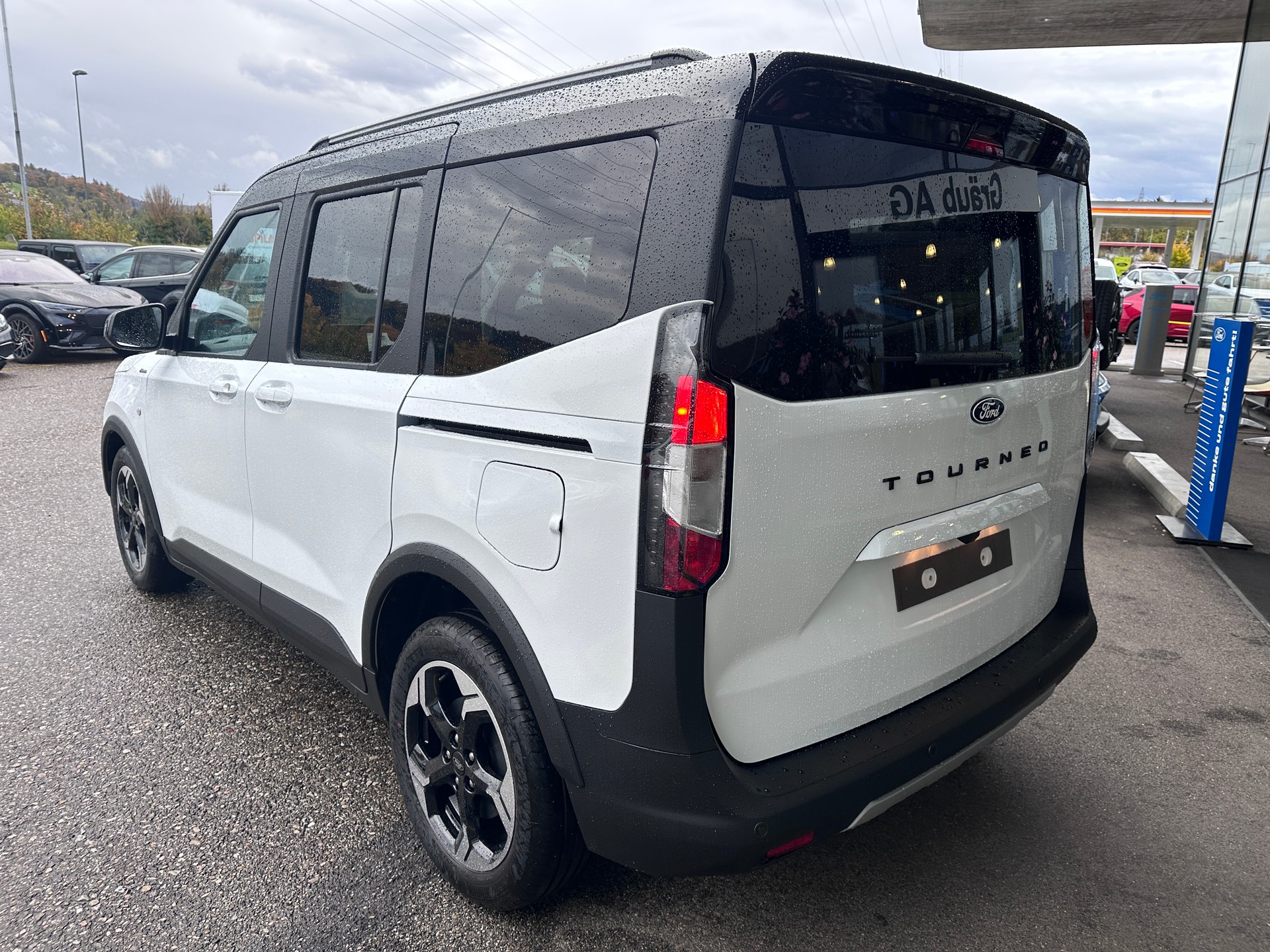 FORD Tourneo Courier 1.0 EcoBoost Active Automat-image-4