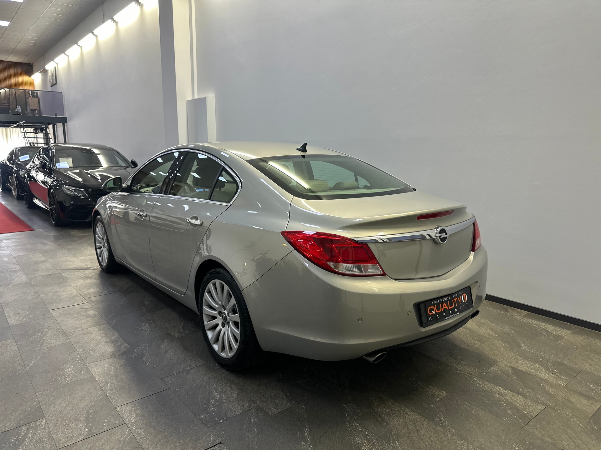 OPEL Insignia 2.0 Turbo Sport 4WD Automatic-image-3