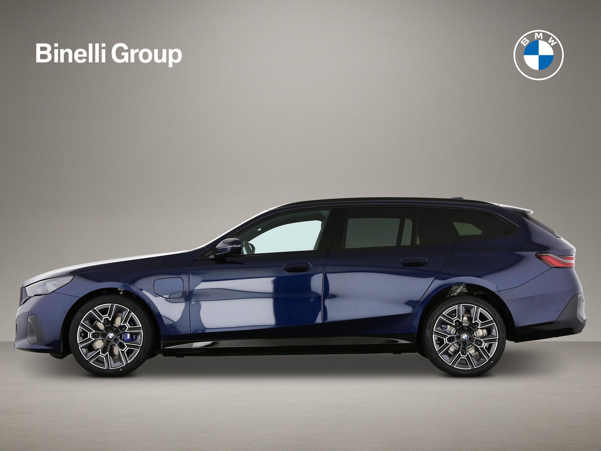 BMW 550e xDrive Touring-image-3