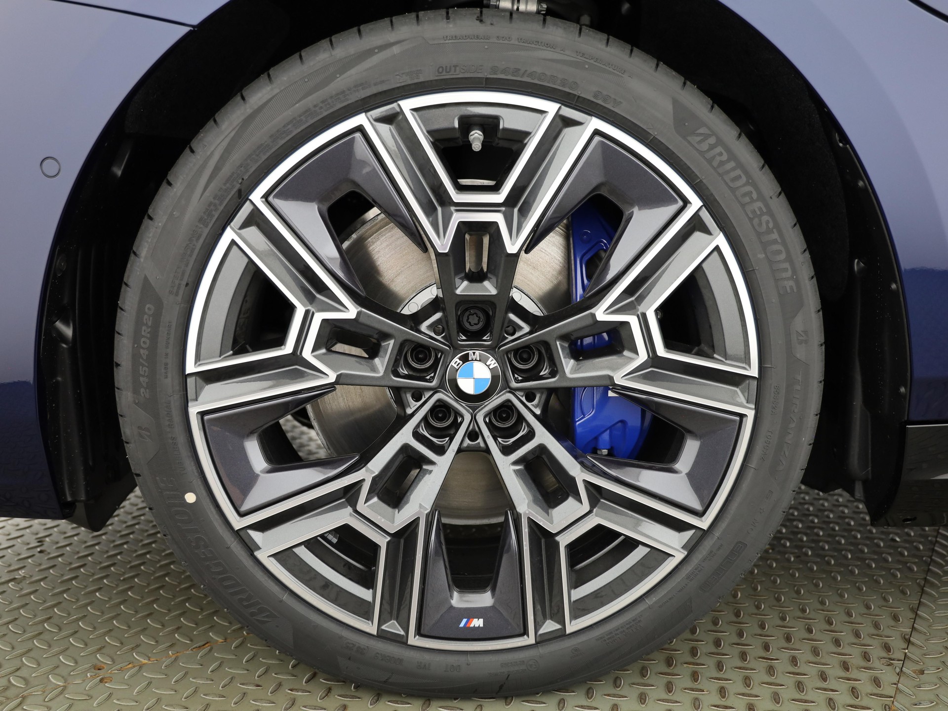 BMW 550e xDrive Touring-image-19