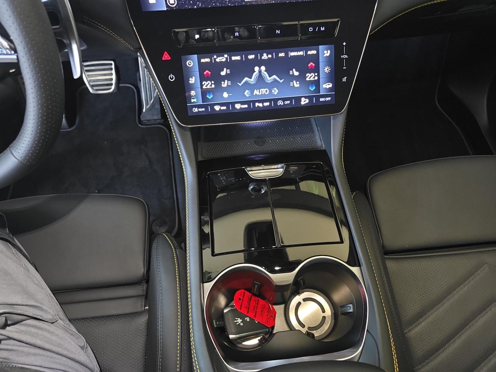 MASERATI Grecale 2.0 Hybrid Modena-image-13