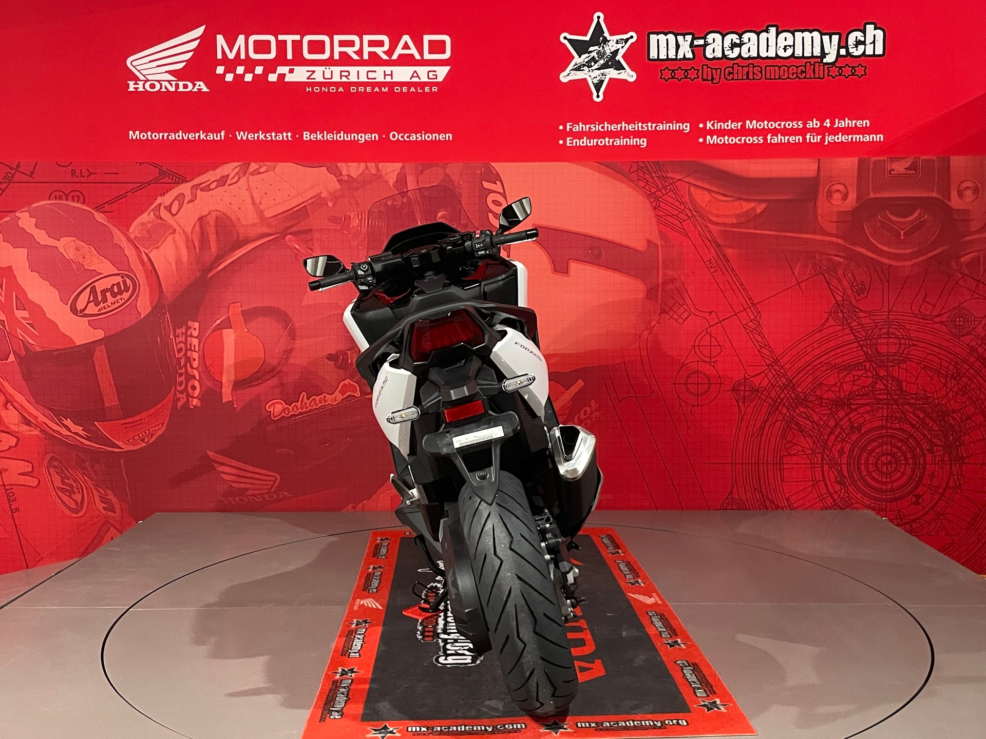 HONDA FORZA 750*Modell 2026**Neufahrzeug**Pearl Glare White**-image-7
