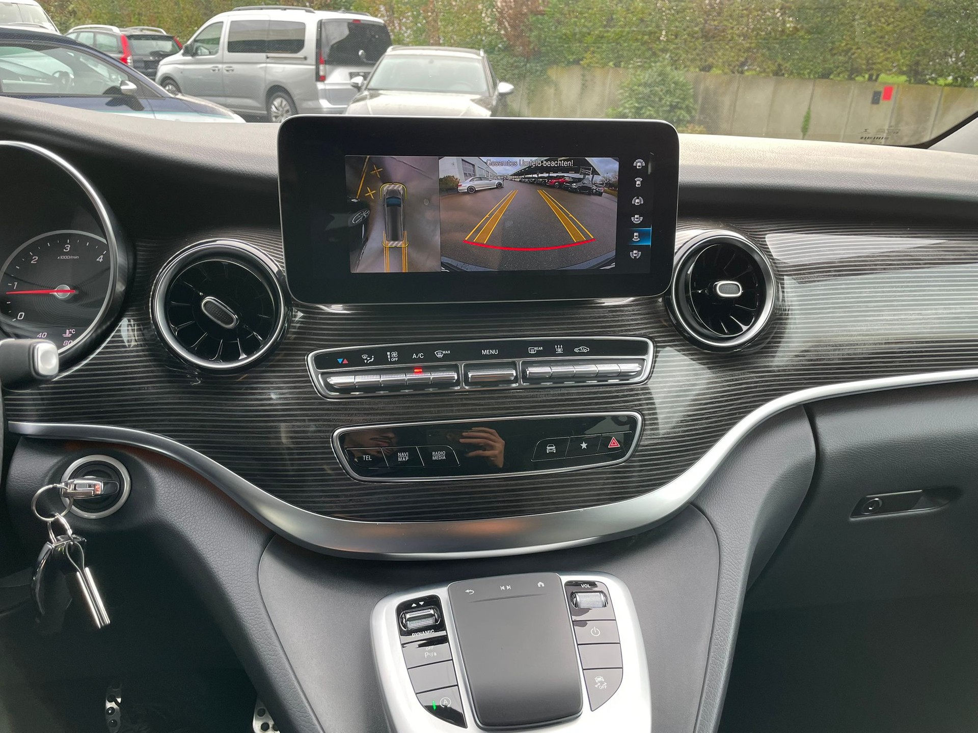 MERCEDES-BENZ V 300 d lang 4Matic 9G-Tronic-image-11