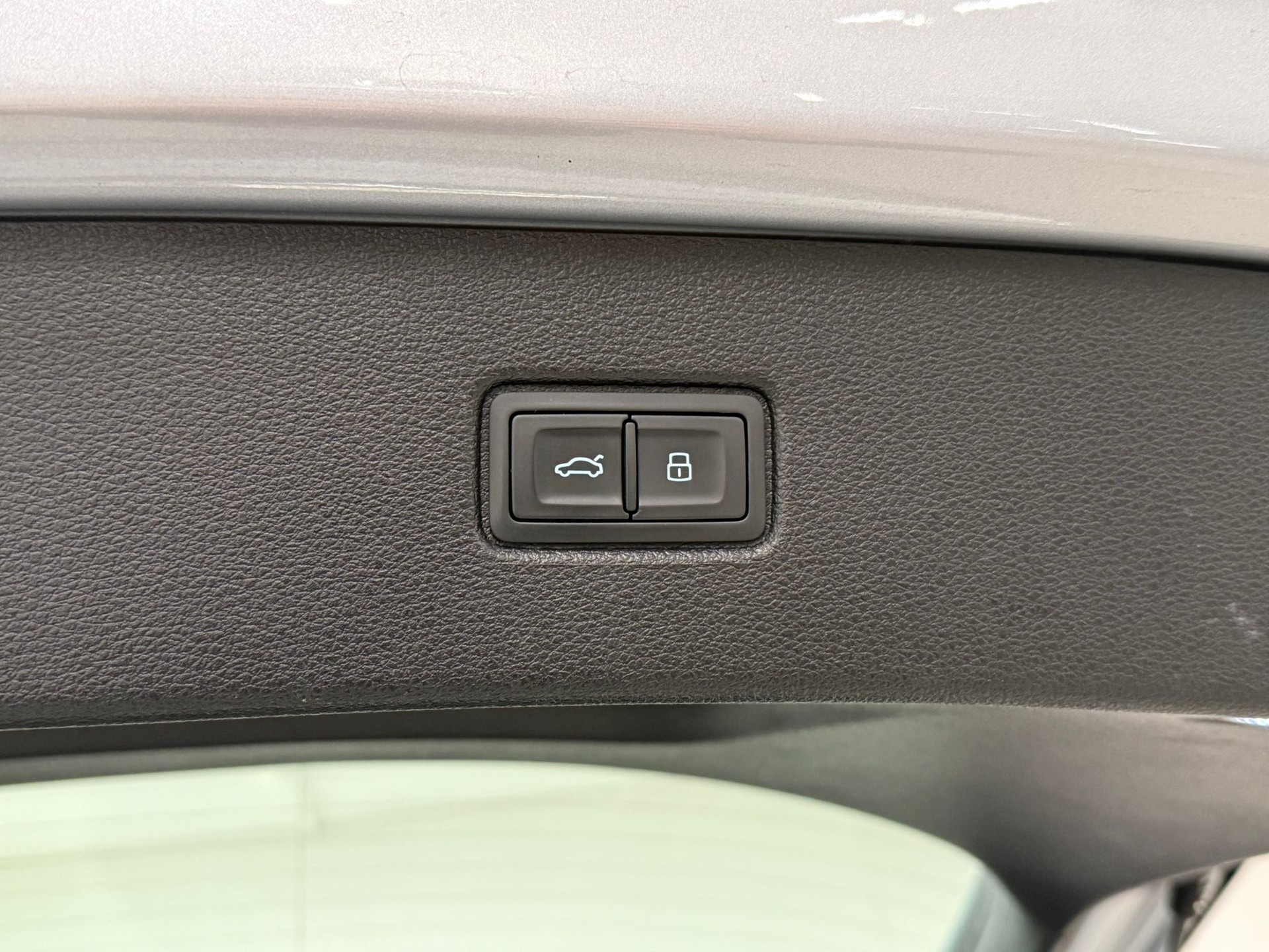 AUDI Q7 50 TDI quattro tiptronic-image-28