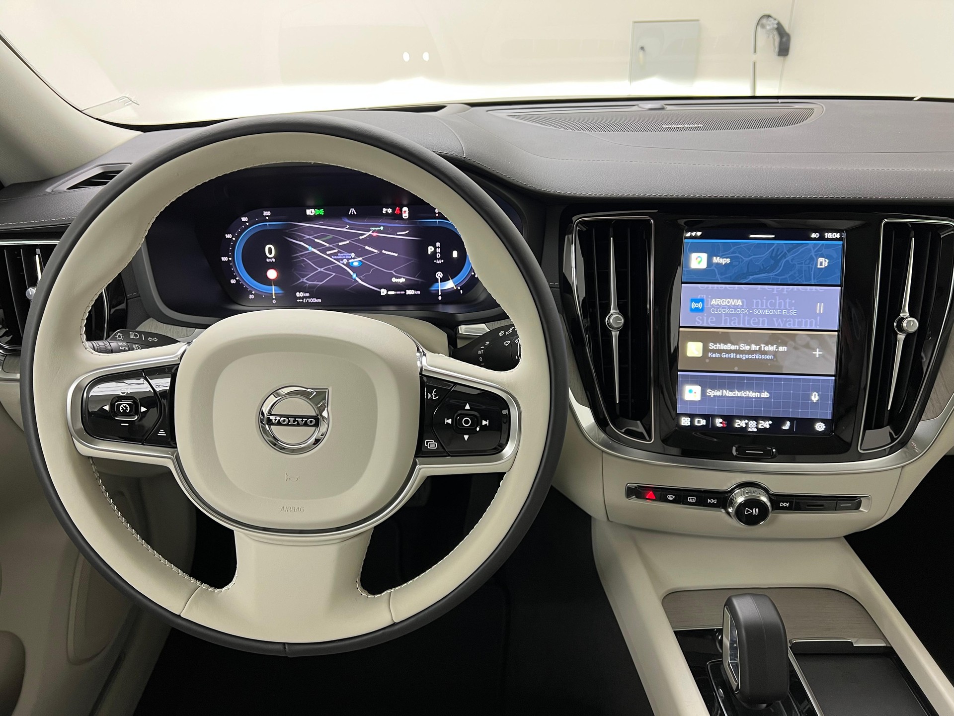 VOLVO V60 Cross Country 2.0 B4 Ultimate AWD-image-10