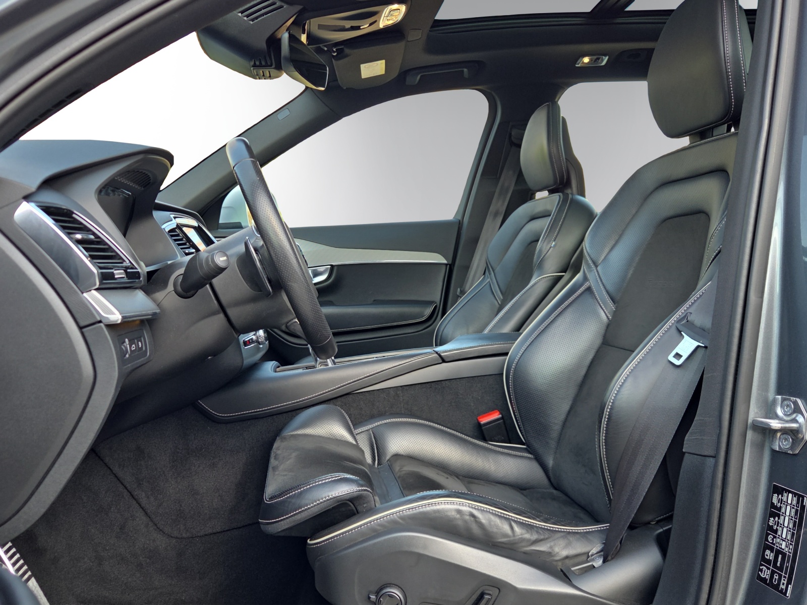 VOLVO XC90 T8 AWD R-Design Geartronic-image-6