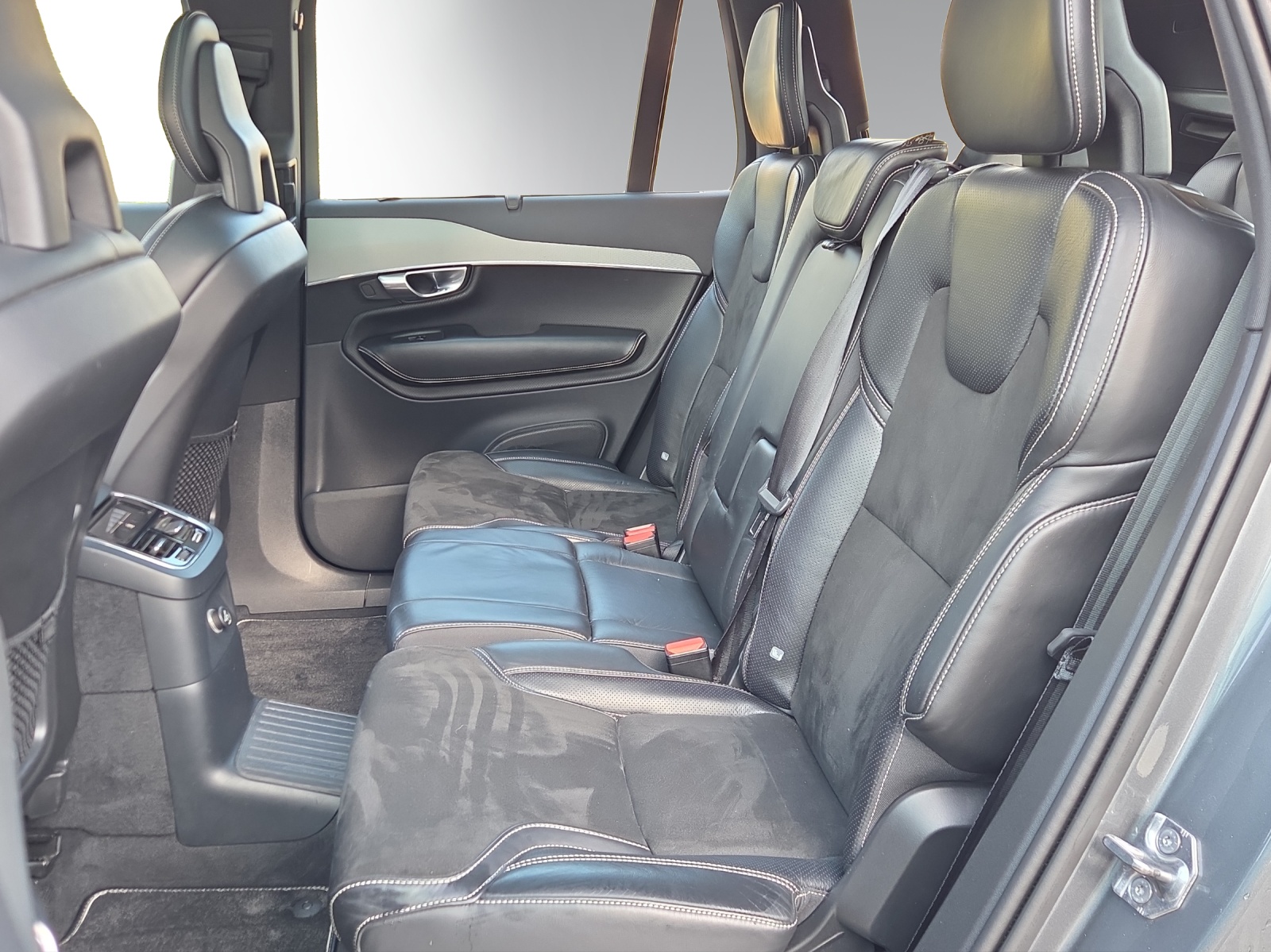 VOLVO XC90 T8 AWD R-Design Geartronic-image-8