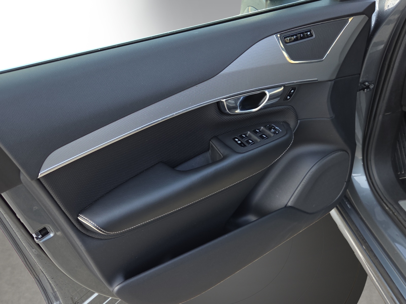 VOLVO XC90 T8 AWD R-Design Geartronic-image-9