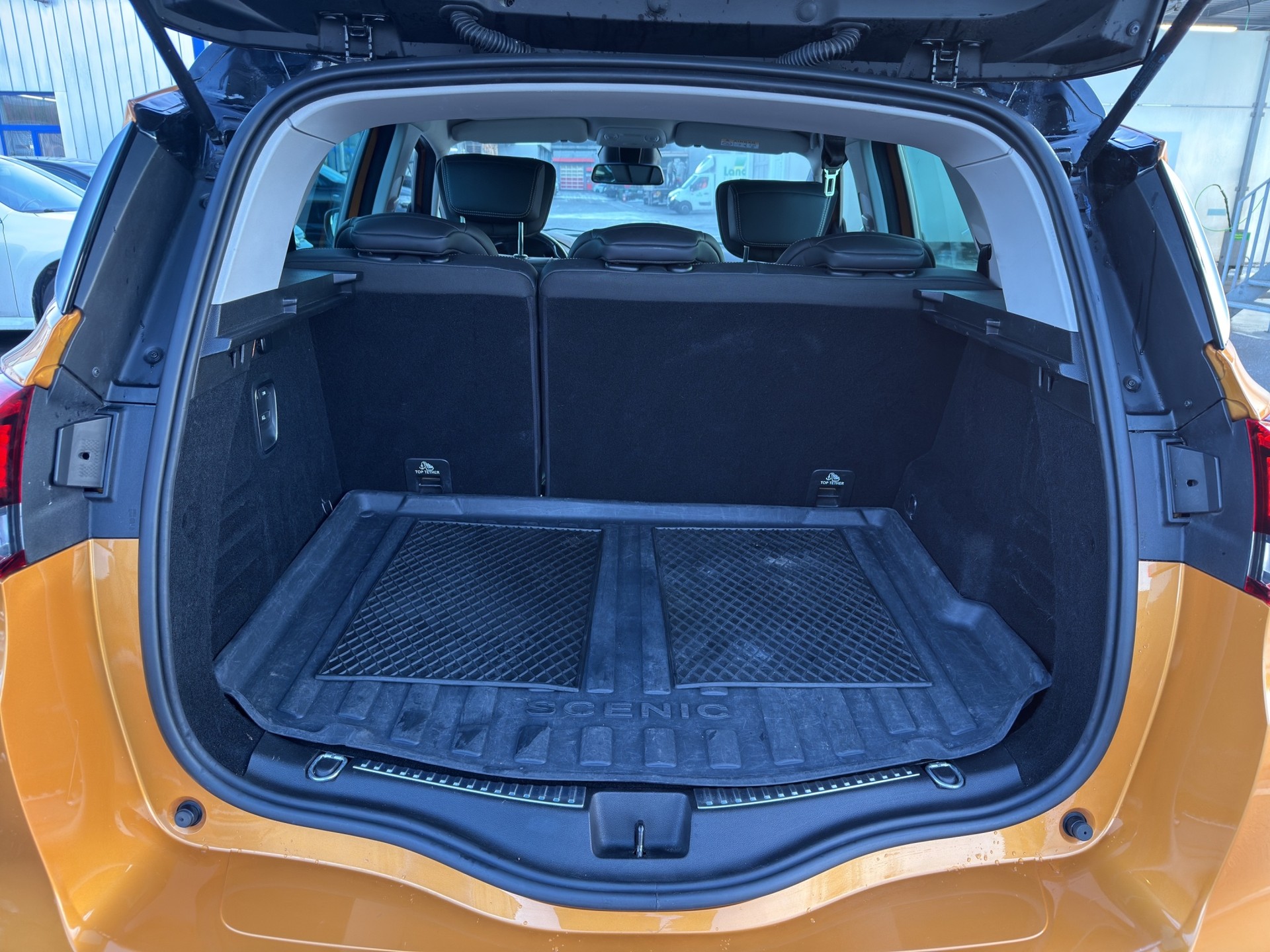 RENAULT Scénic 1.3 16V Turbo Initiale Paris EDC-image-10