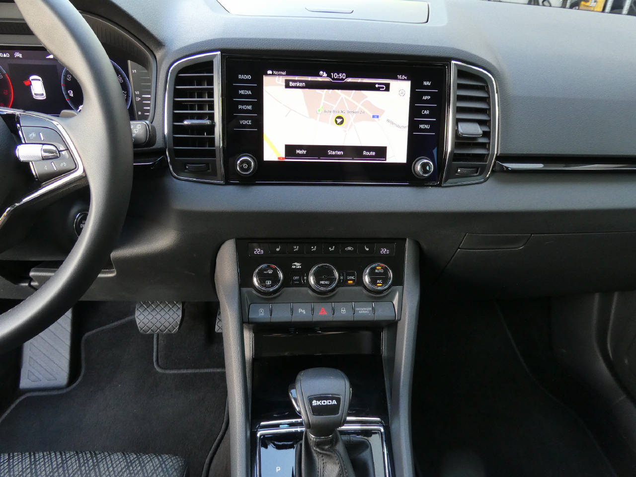 SKODA Karoq 1.5 TSI Style DSG-image-12