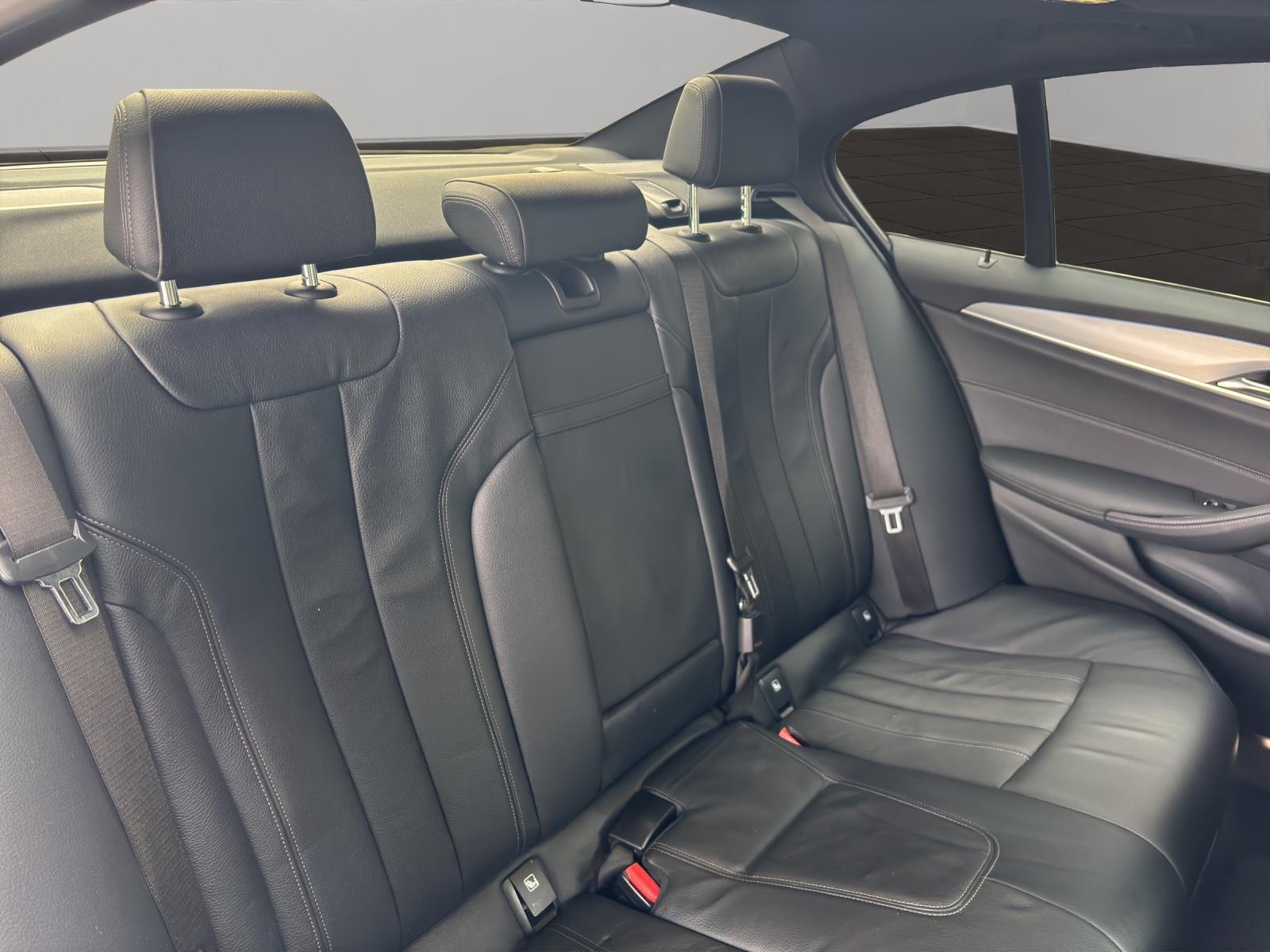 BMW 530e xDrive-image-12