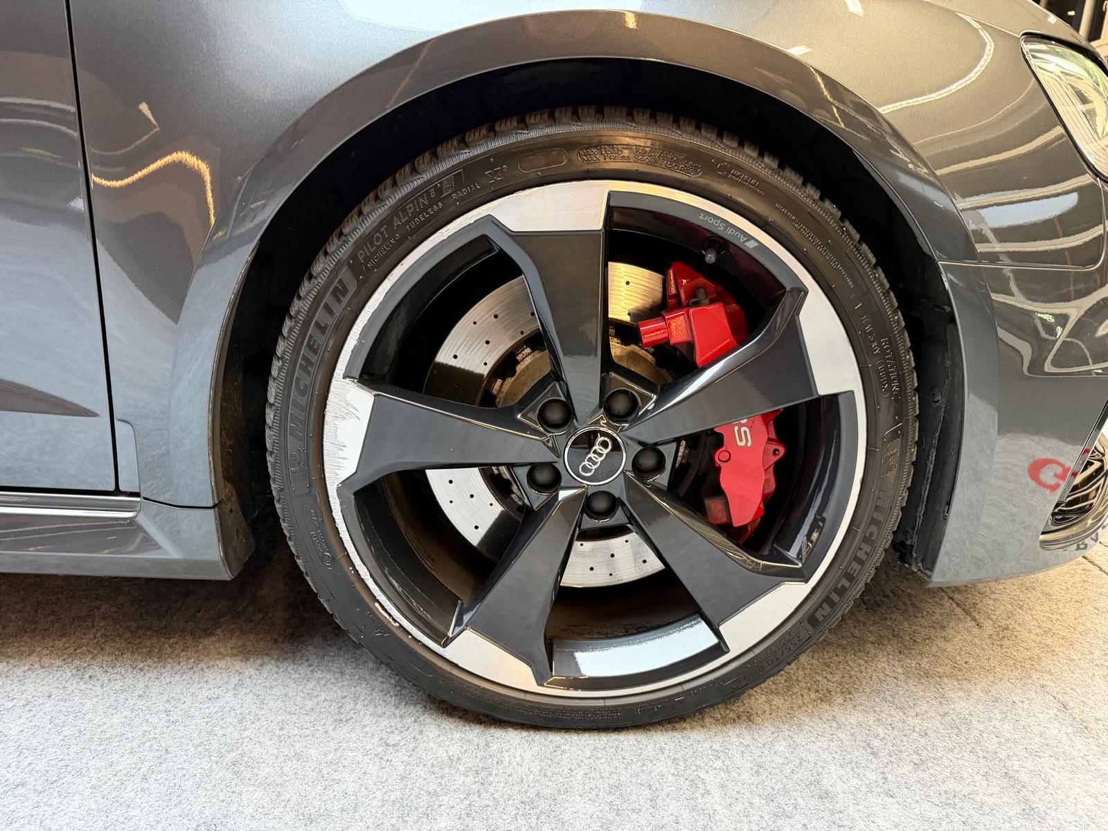 AUDI RS3 Sportback 2.5 T FSI quattro S-Tronic-image-8