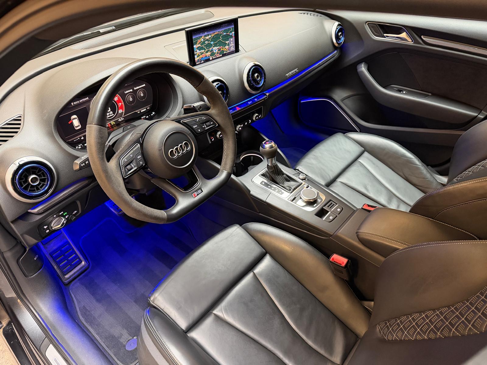 AUDI RS3 Sportback 2.5 T FSI quattro S-Tronic-image-13