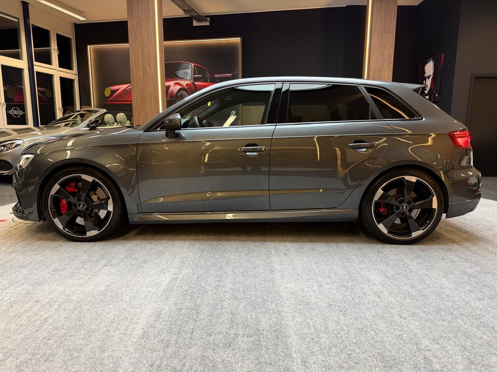 AUDI RS3 Sportback 2.5 T FSI quattro S-Tronic-image-3