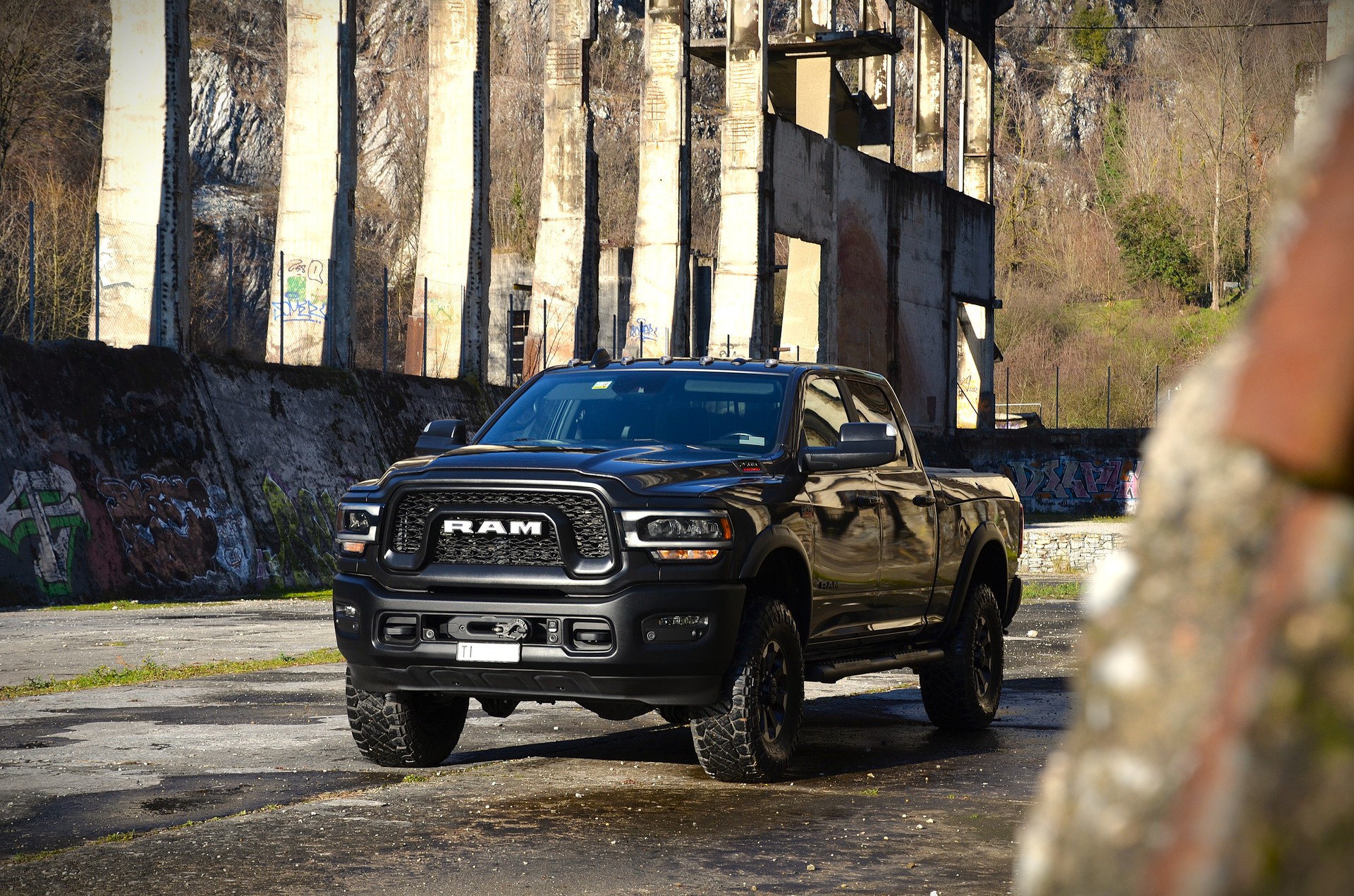 DODGE 2500 POWER WAGON-image-0