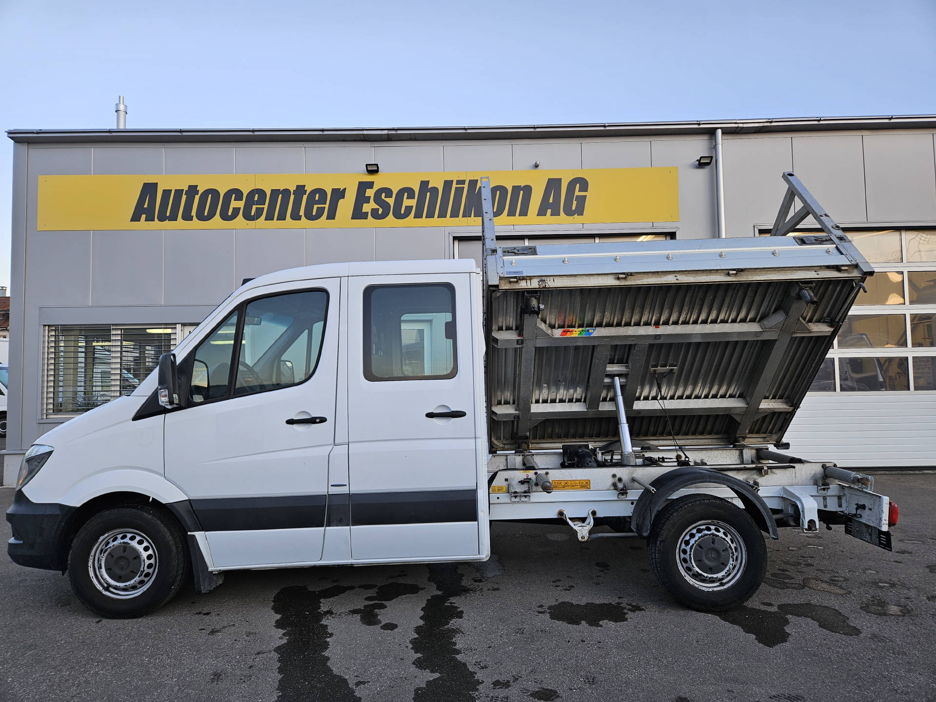MERCEDES-BENZ Sprinter 314 DKab.-Ch. 3665 2.2 CDI 143 * Kipper * 7- Plätzer * Anhängelast 3'500 KG *-image-5