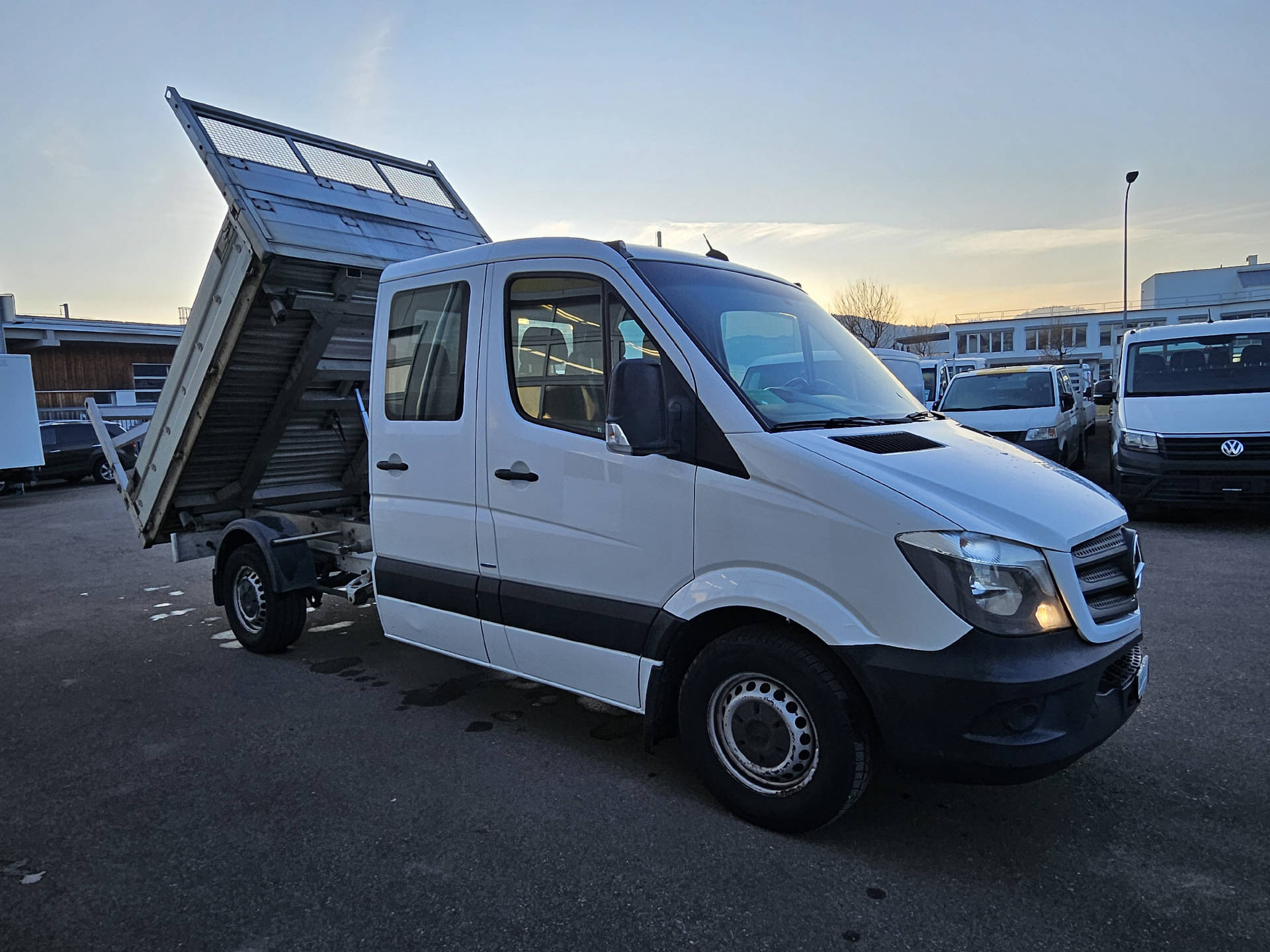 MERCEDES-BENZ Sprinter 314 DKab.-Ch. 3665 2.2 CDI 143 * Kipper * 7- Plätzer * Anhängelast 3'500 KG *-image-4