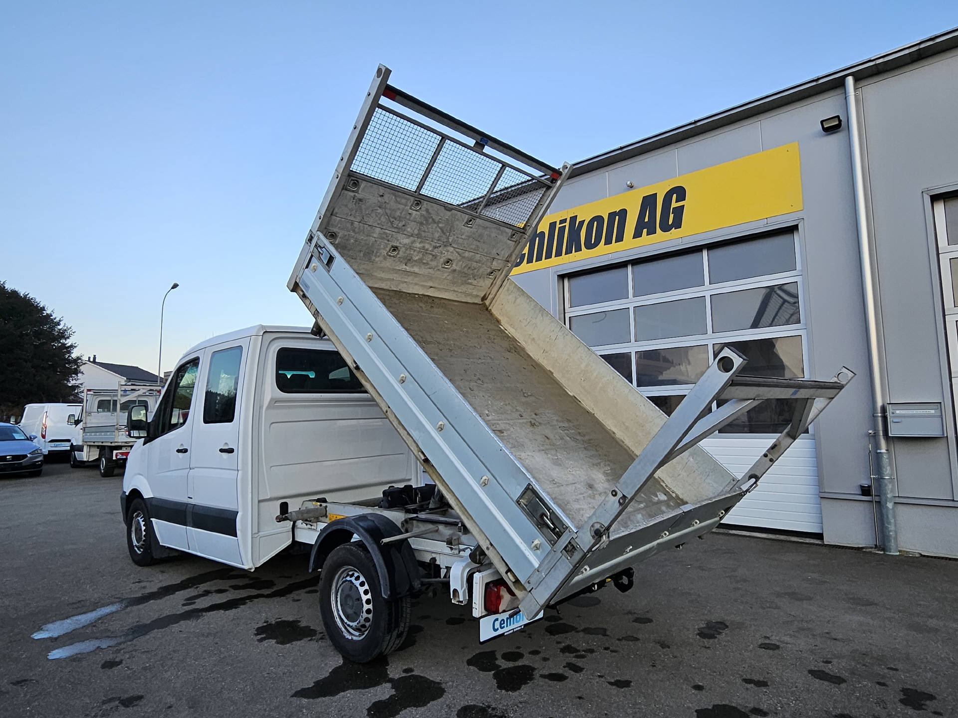 MERCEDES-BENZ Sprinter 314 DKab.-Ch. 3665 2.2 CDI 143 * Kipper * 7- Plätzer * Anhängelast 3'500 KG *-image-1