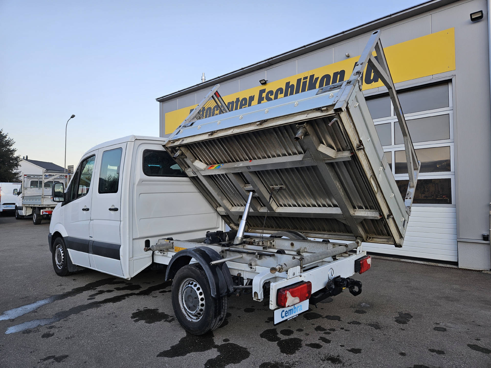 MERCEDES-BENZ Sprinter 314 DKab.-Ch. 3665 2.2 CDI 143 * Kipper * 7- Plätzer * Anhängelast 3'500 KG *-image-6