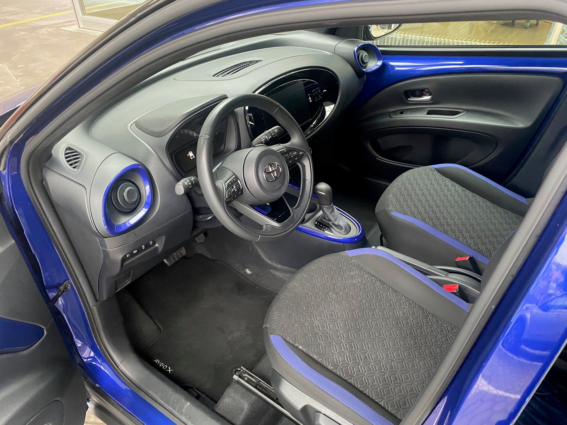 TOYOTA Aygo X 1.0 VVT-i Trend CVT-image-4