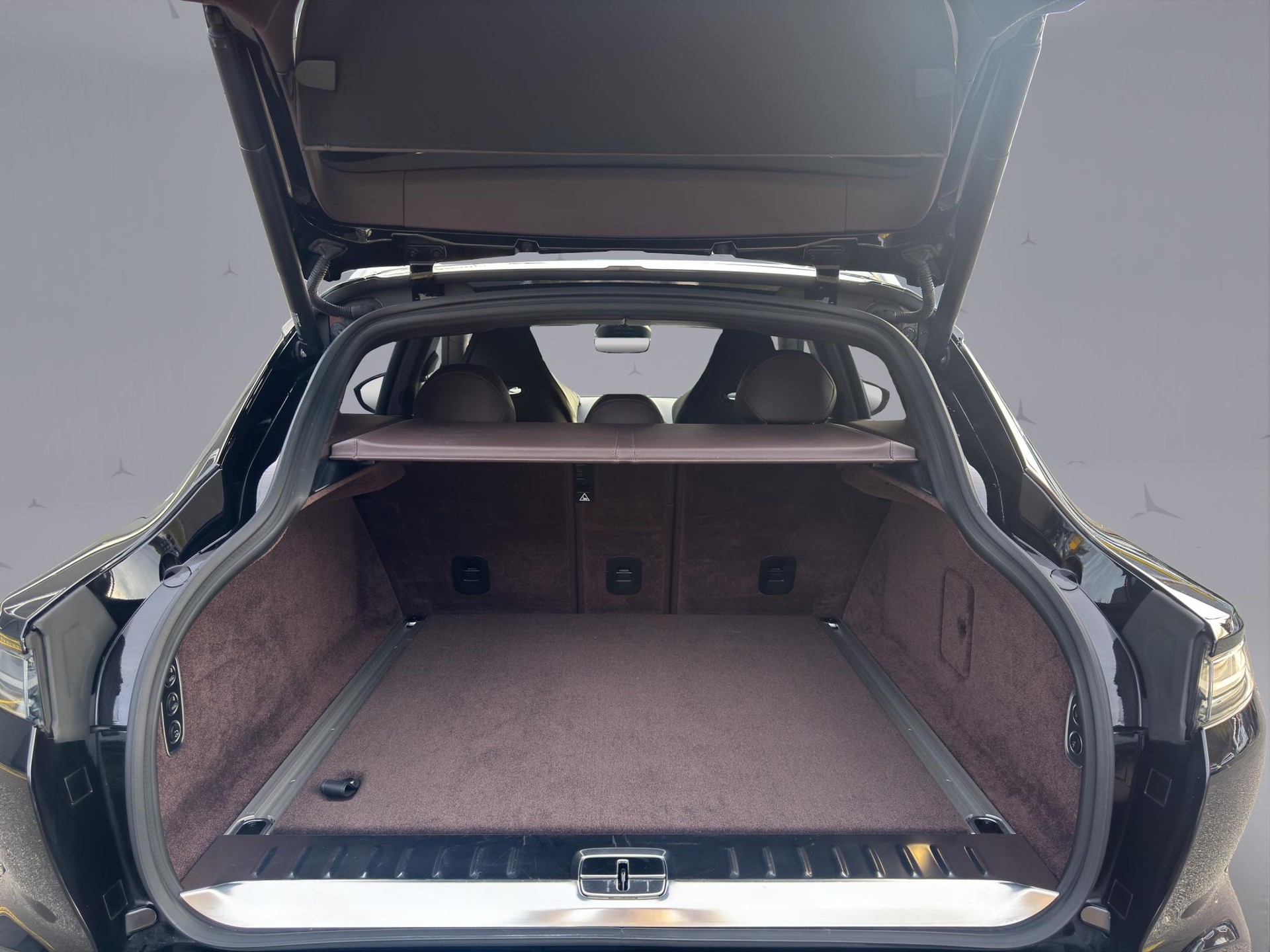 ASTON MARTIN DBX 707 4.0 V8 Bi-Turbo-image-25