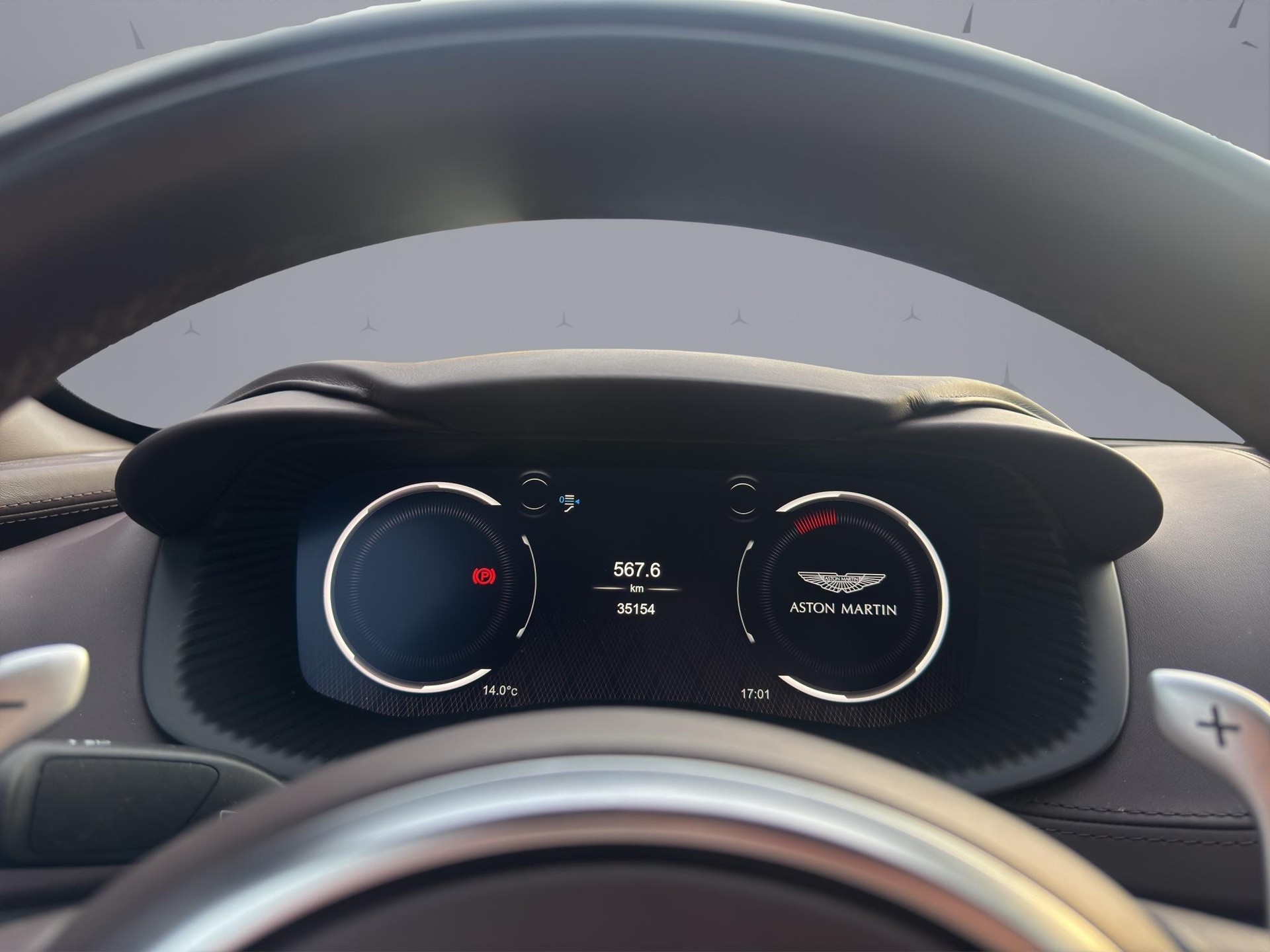 ASTON MARTIN DBX 707 4.0 V8 Bi-Turbo-image-10