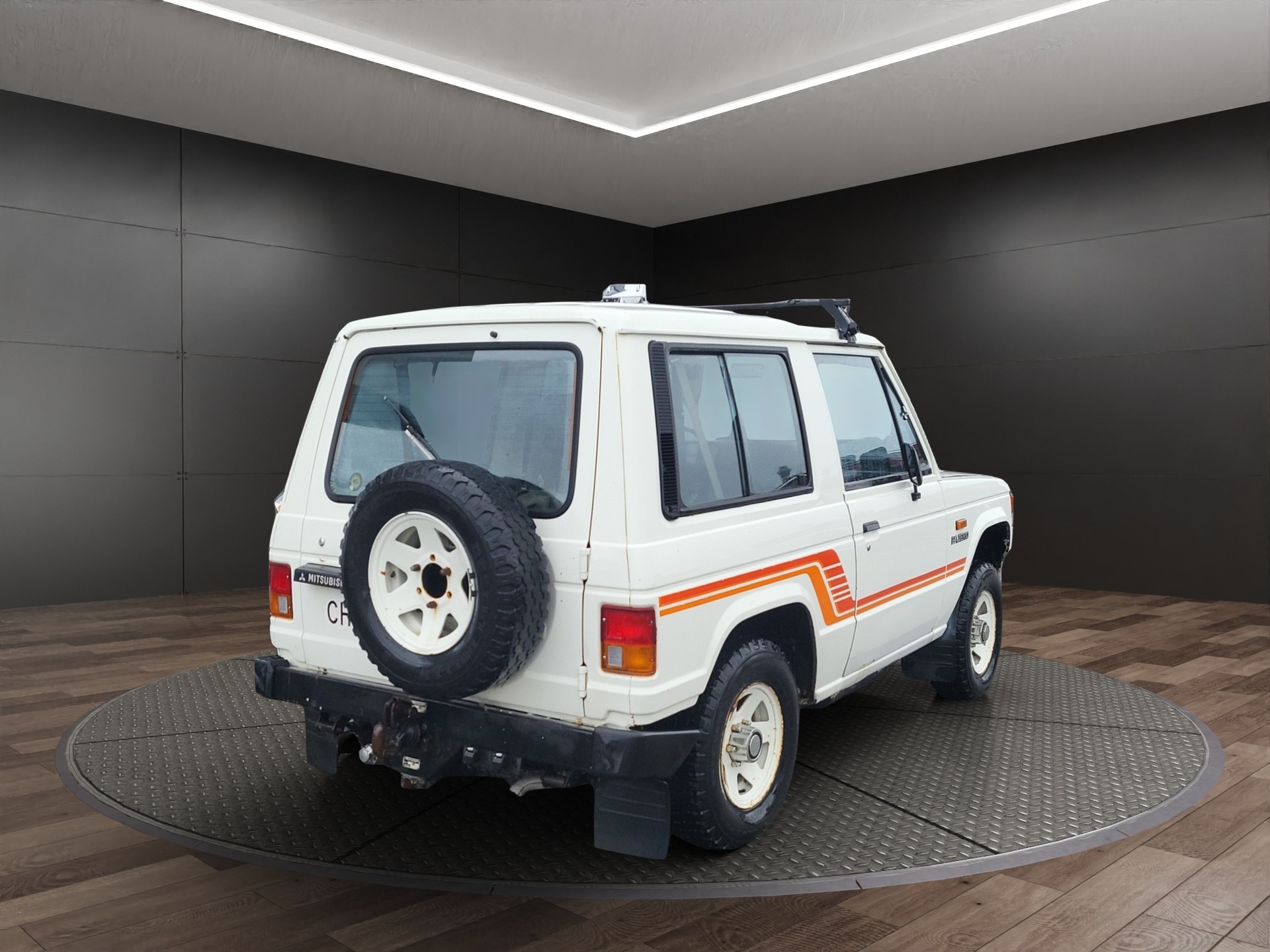 MITSUBISHI Pajero 2.6 Metal Top-image-1