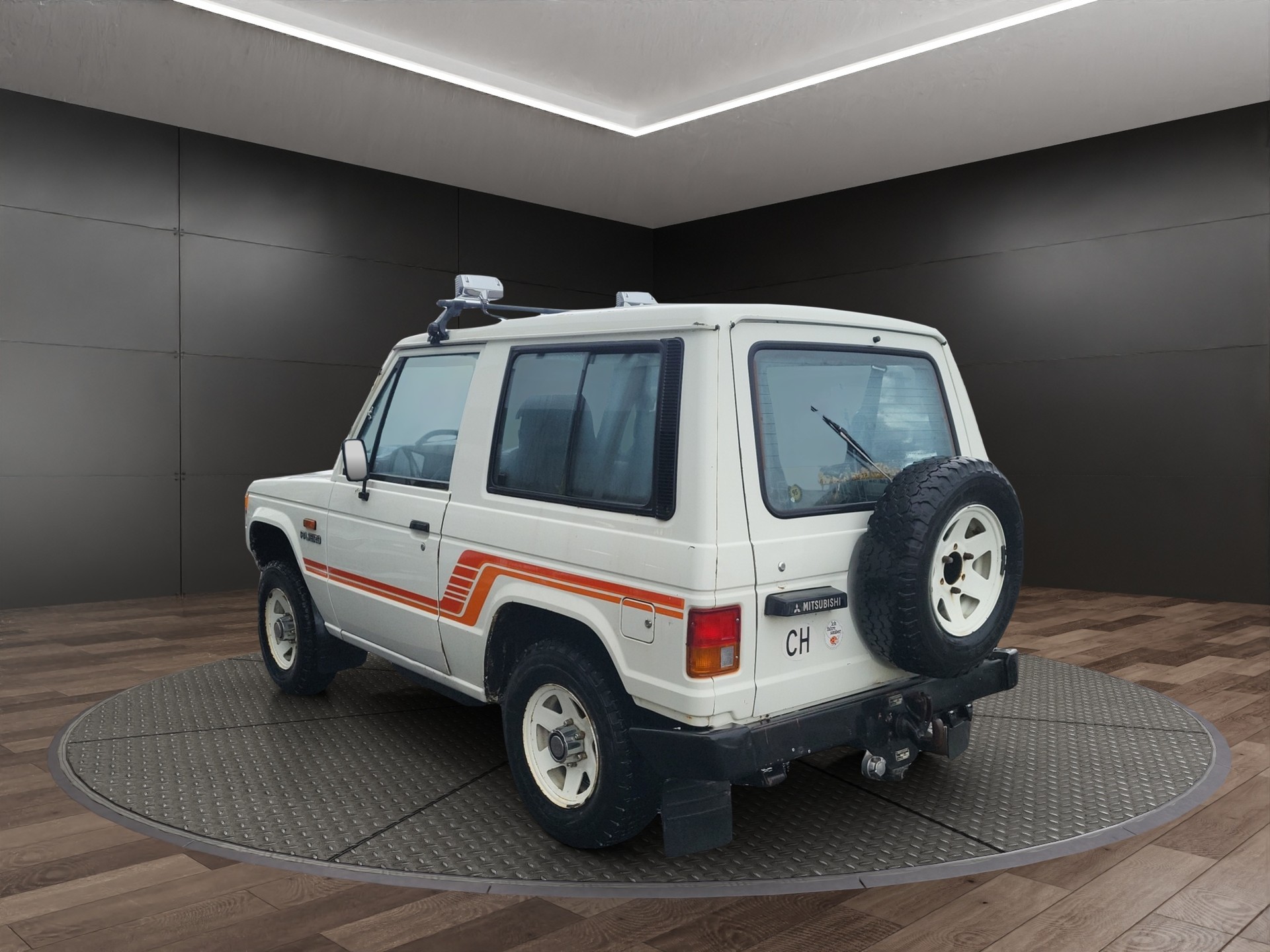 MITSUBISHI Pajero 2.6 Metal Top-image-3