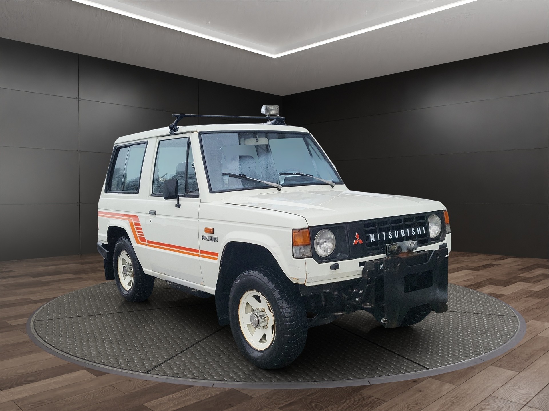 MITSUBISHI Pajero 2.6 Metal Top-image-0
