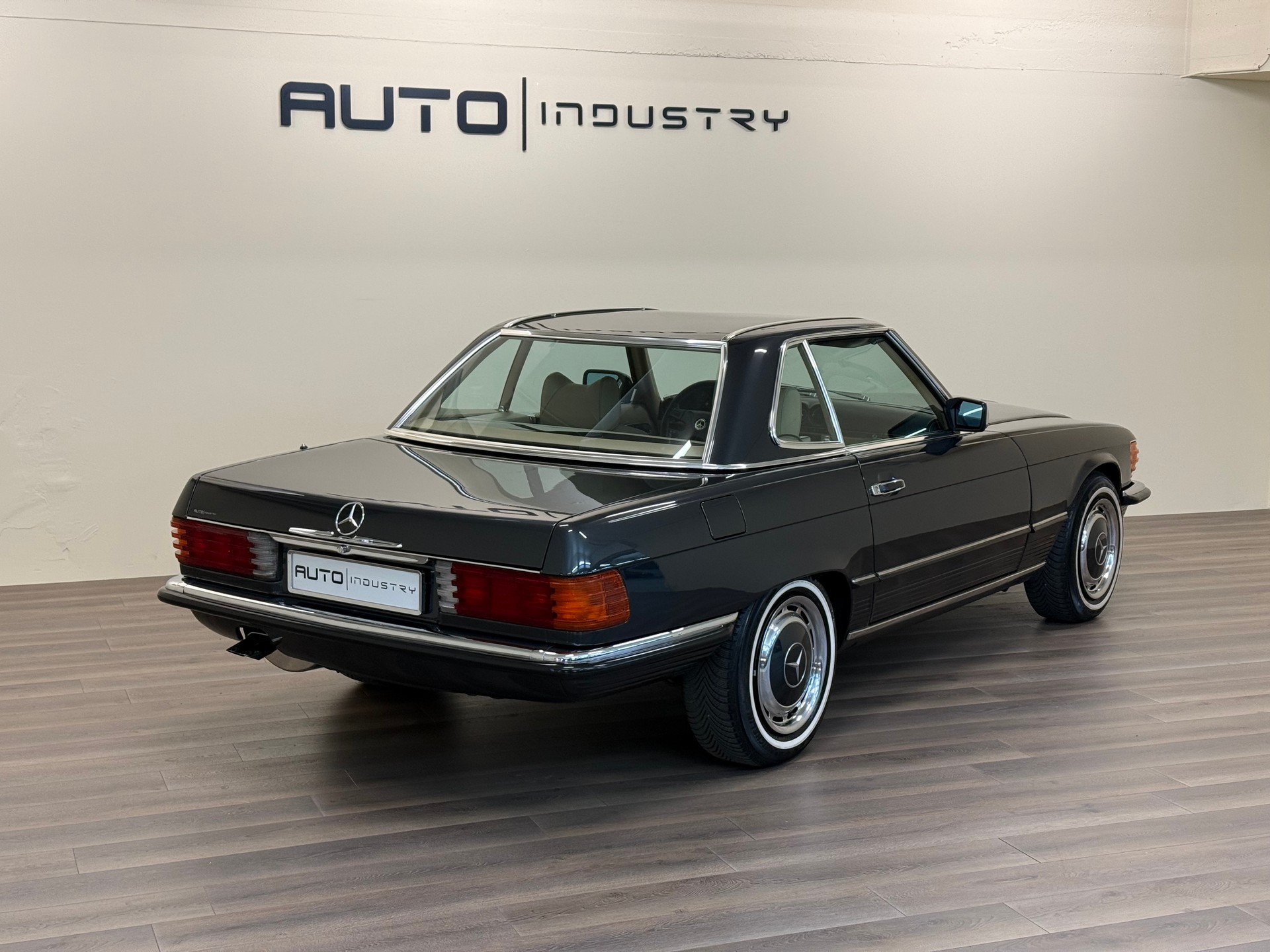 MERCEDES-BENZ 300 SL Automatic-showroom-element-2