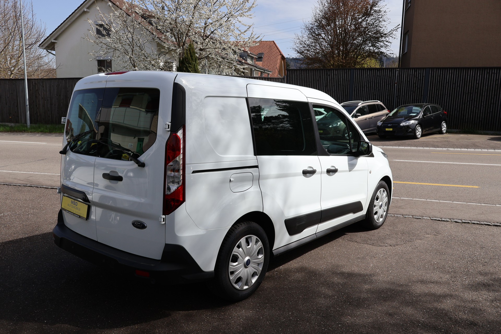 FORD Transit Connect Van T200 1.5 Eco Blue Ambiente-image-5