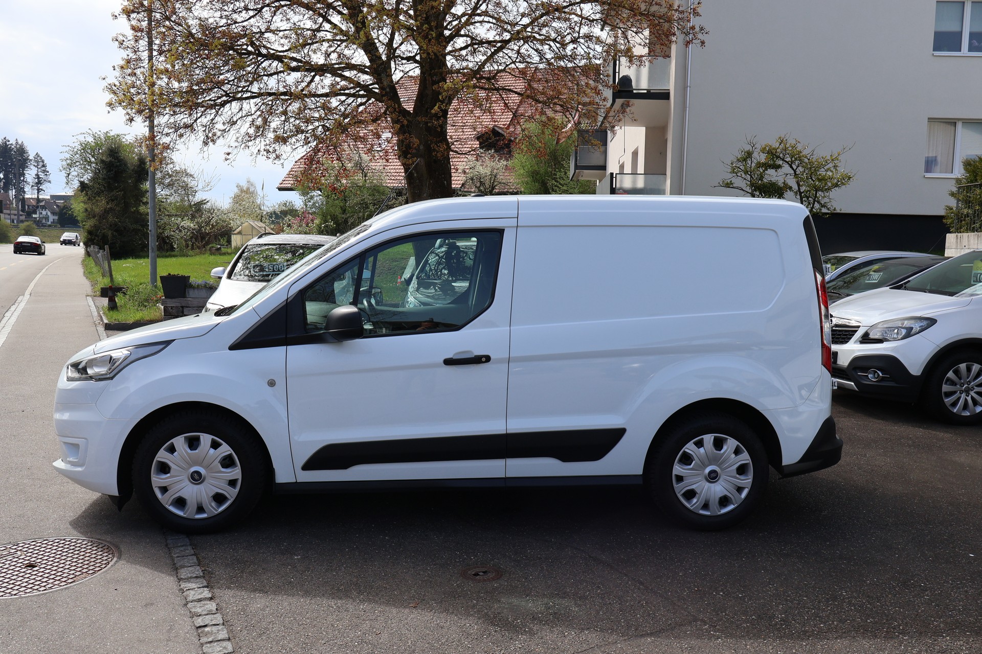 FORD Transit Connect Van T200 1.5 Eco Blue Ambiente-image-2